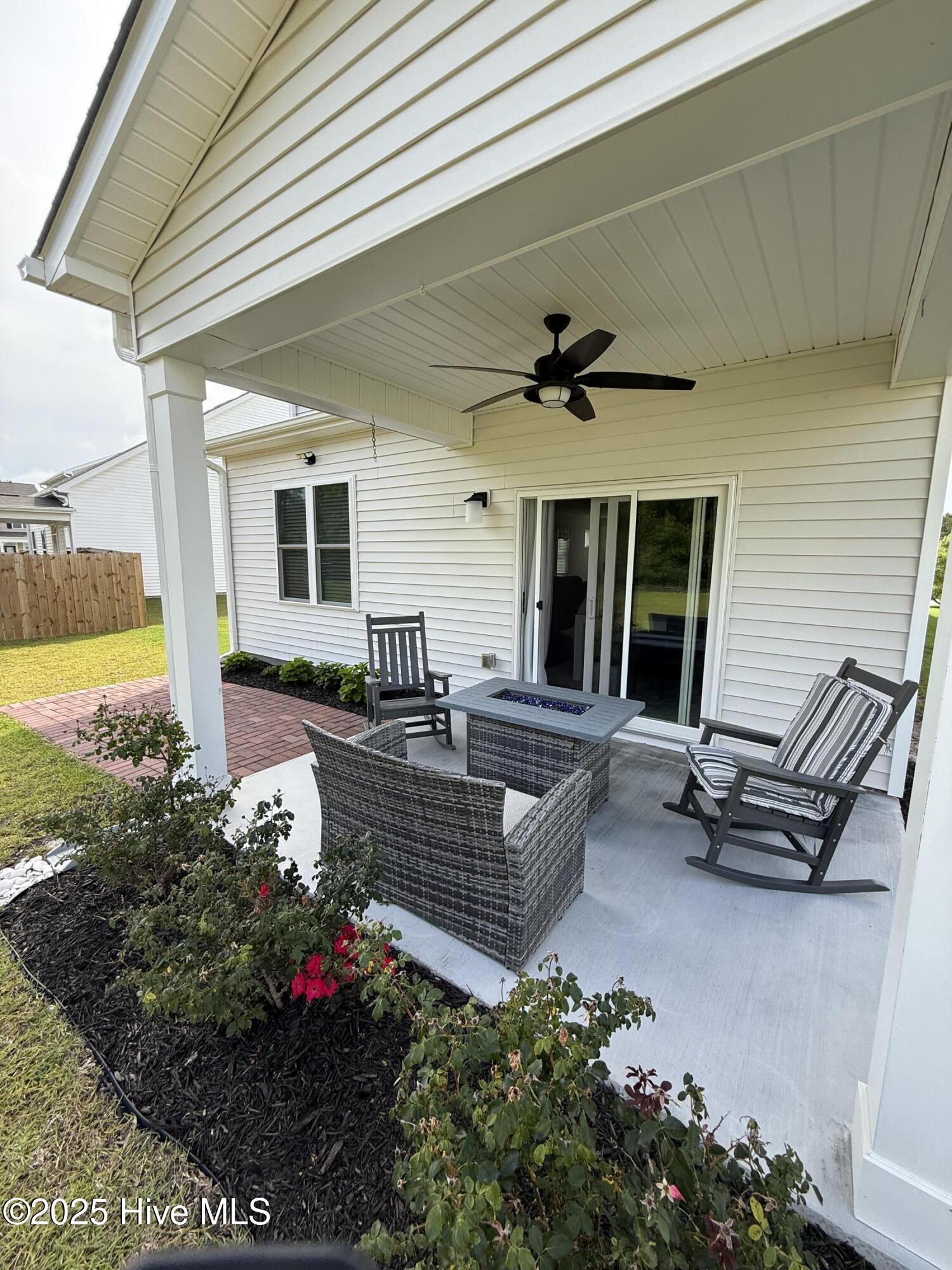 100513035 | Photo 23