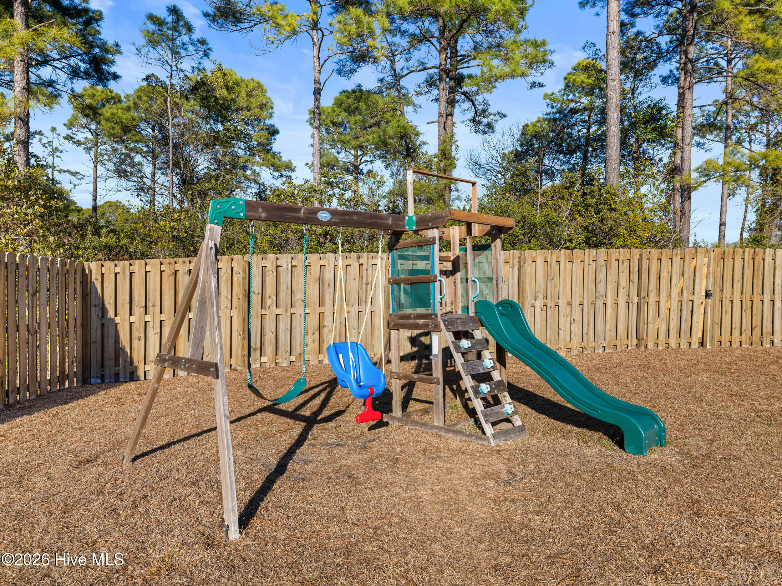 100553436 | Photo 52