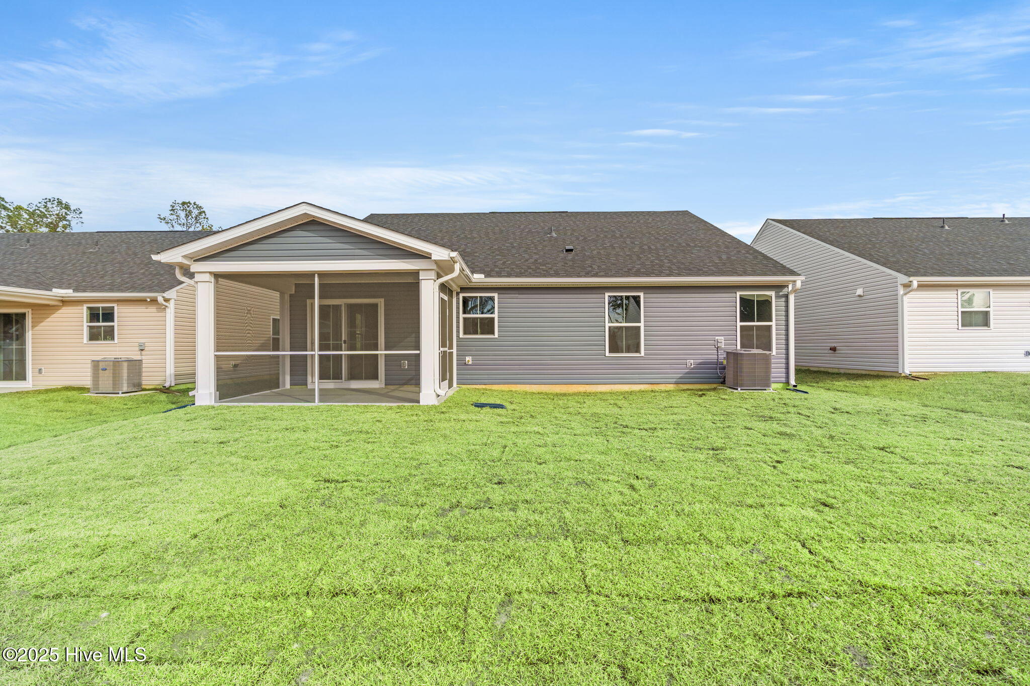 100530777 | Photo 25