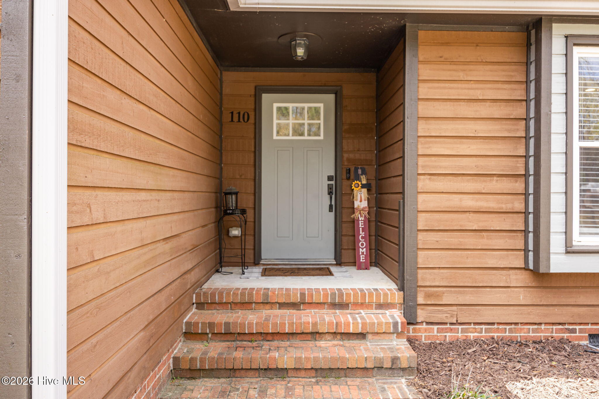 110 Roland Court, Burgaw, NC 28425 – photo 2: 13-web-or-mls-IMG_1418