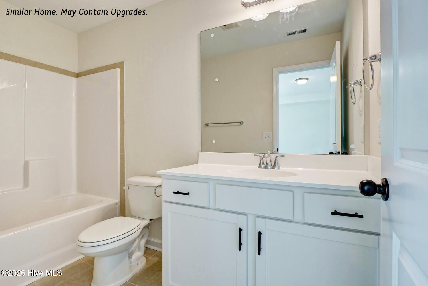 100565714 | Photo 24