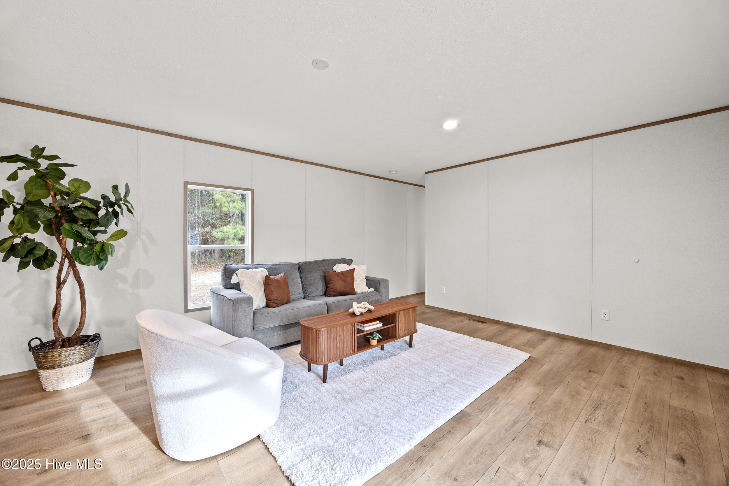 100546833 | Photo 10