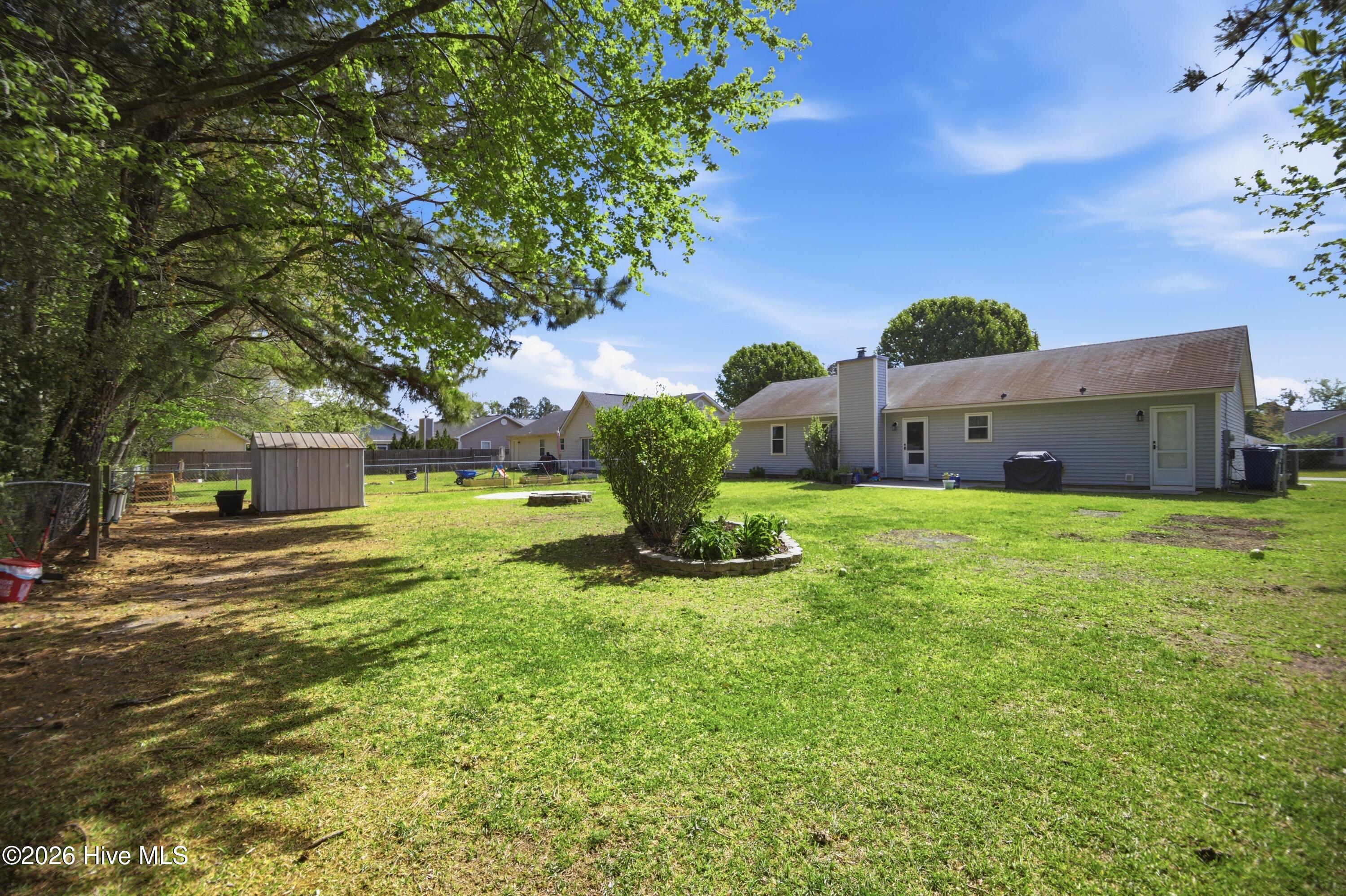 100565180 | Photo 35