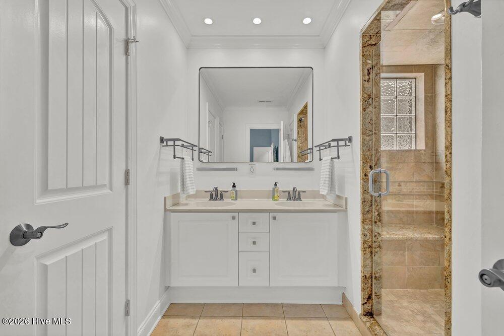 100558547 | Photo 31