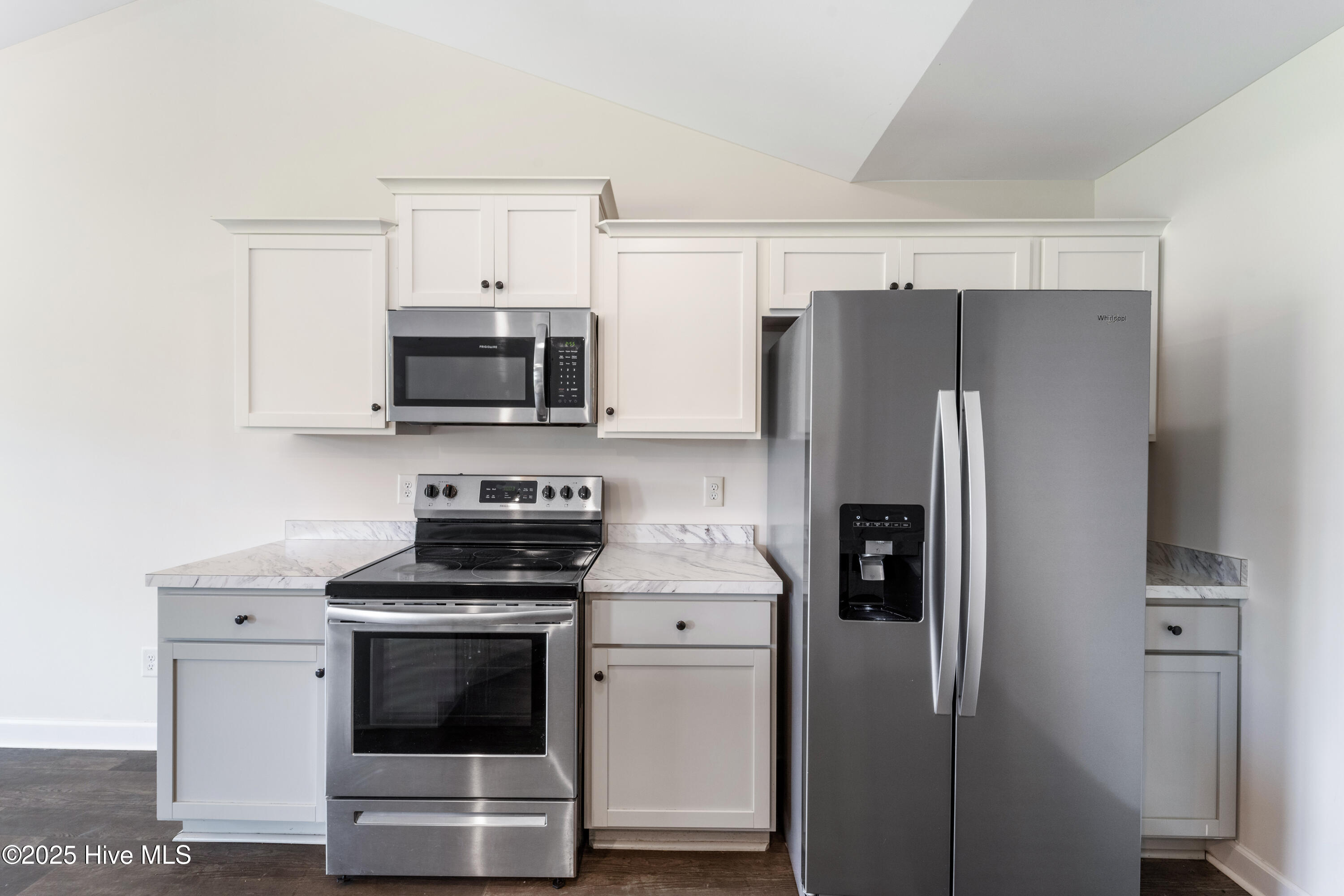 100534550 | Photo 17