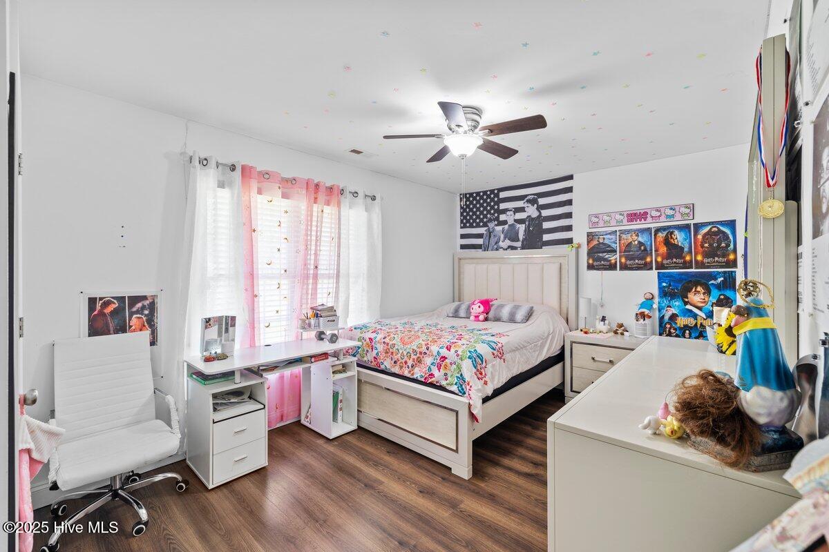 100534890 | Photo 13