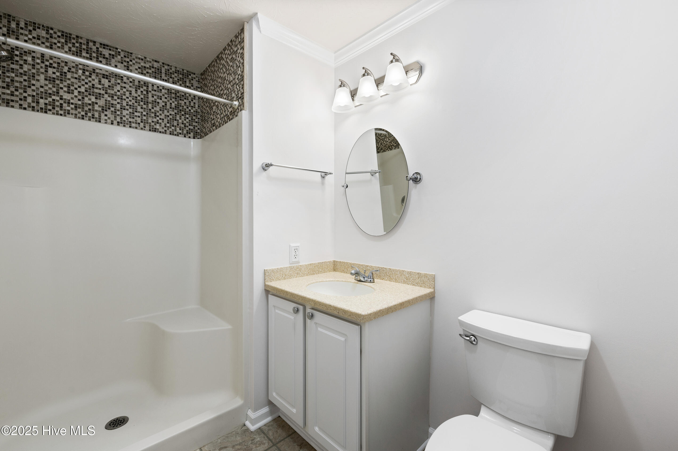 100558054 | Photo 32