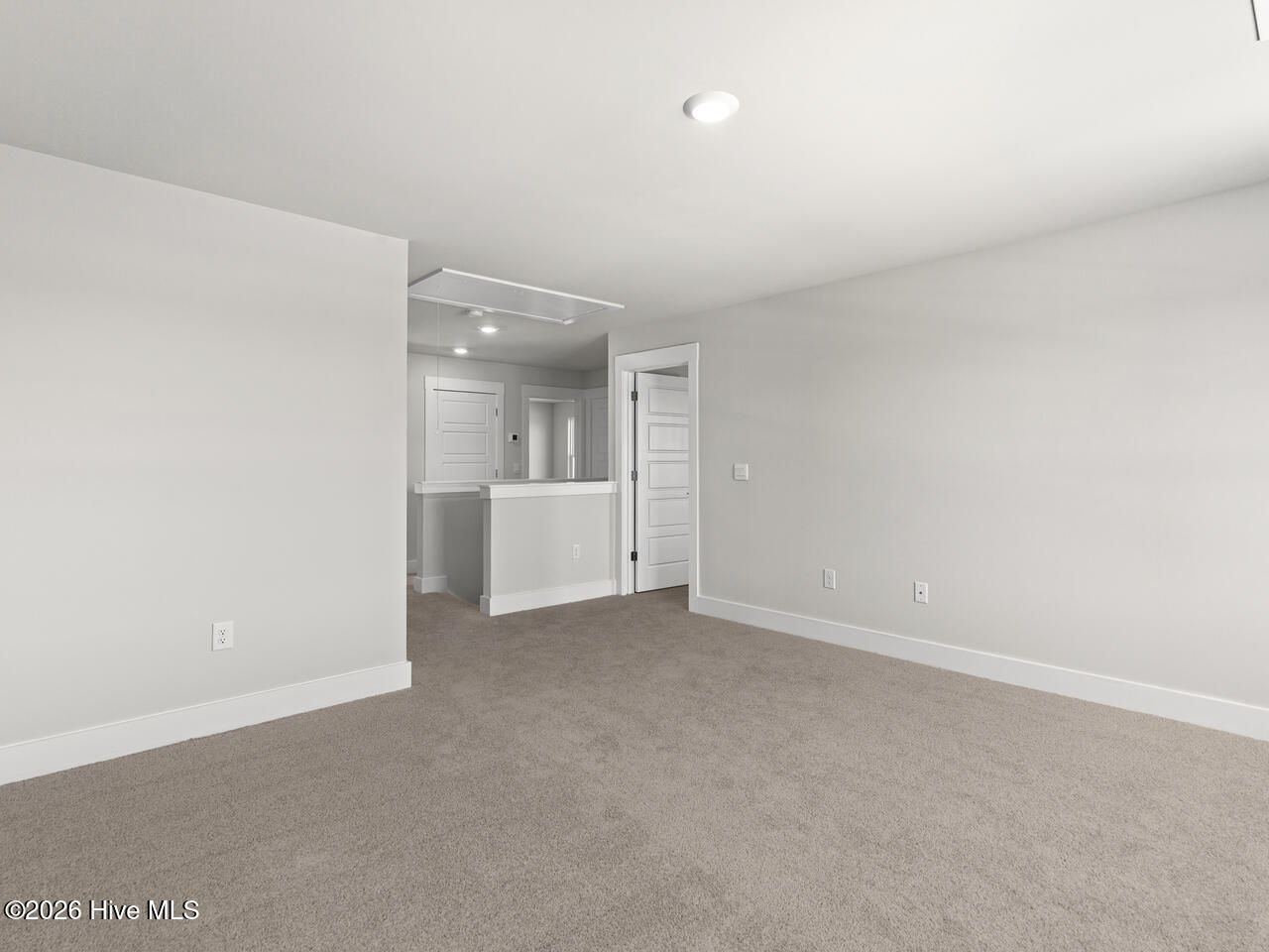 100553387 | Photo 30