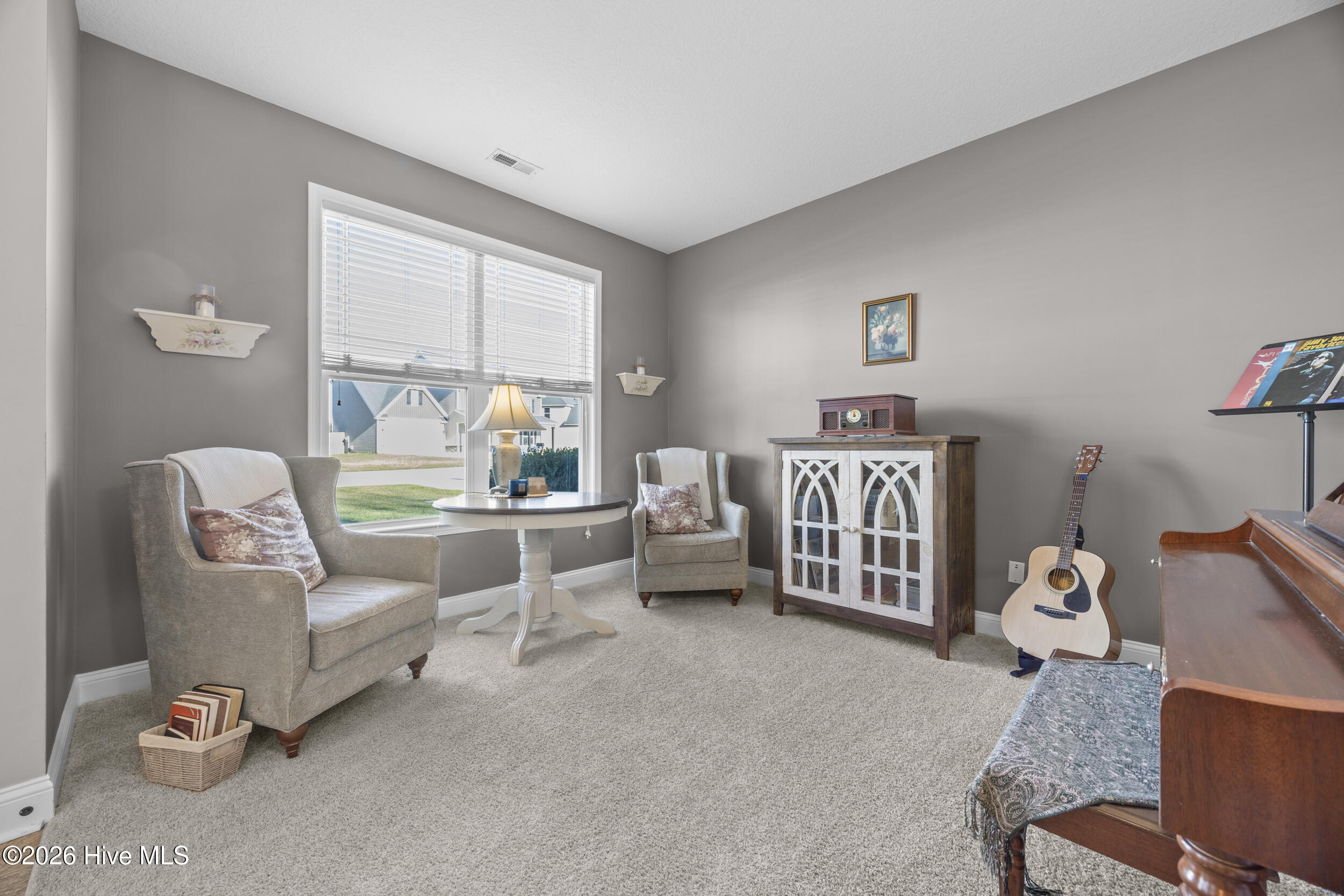 313 Bear Run, Maple Hill, NC 28454 – photo 11: 16_sitting area