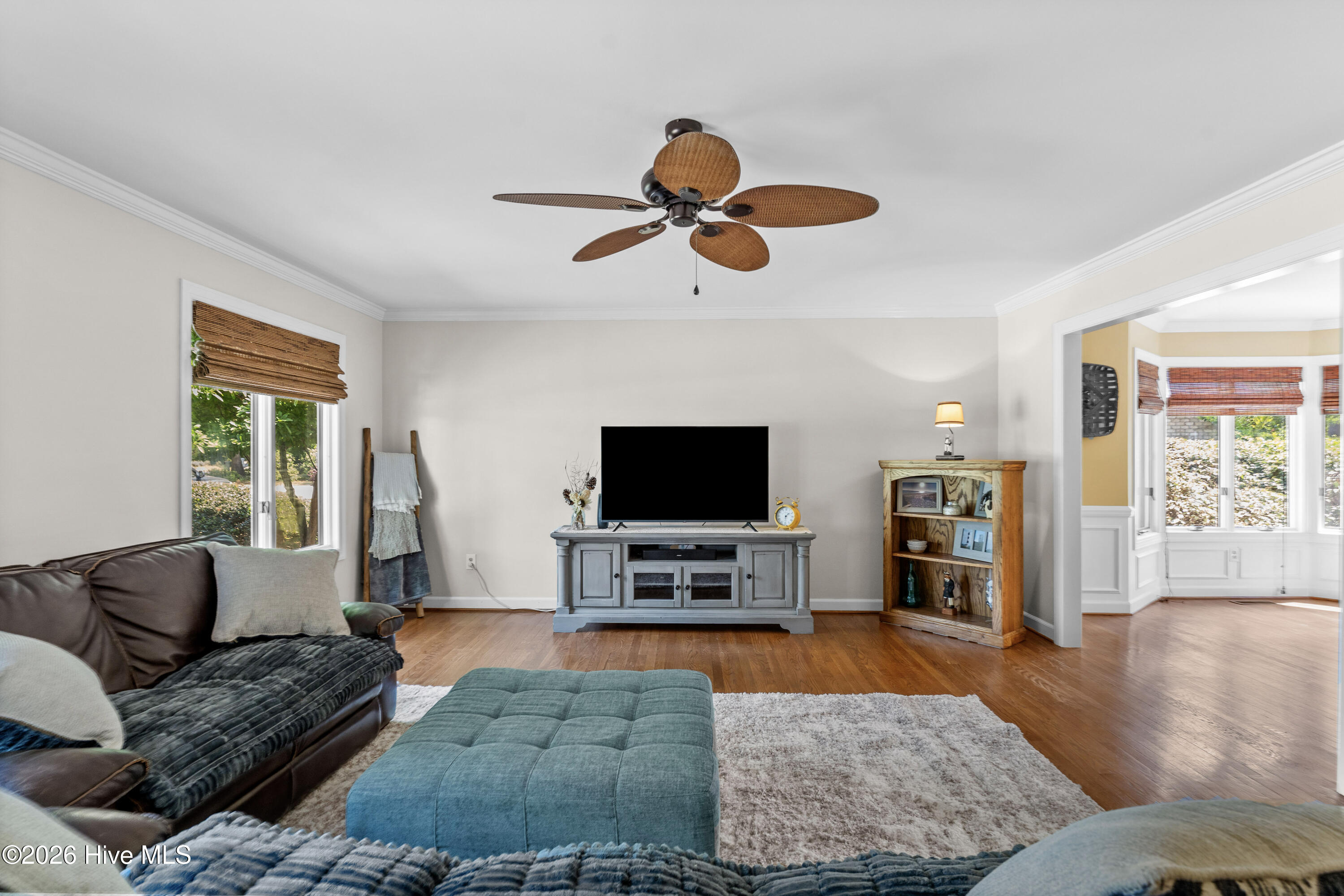 100569922 | Photo 13