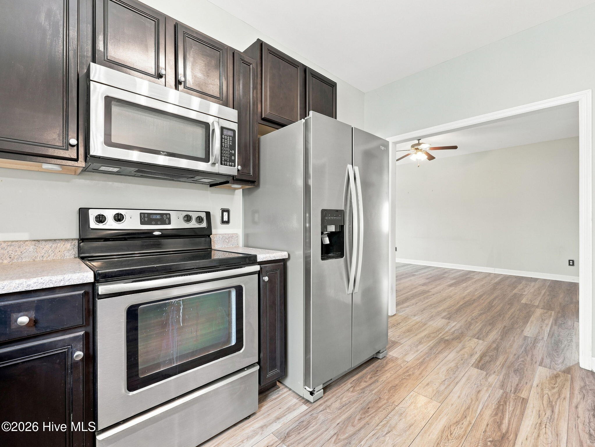302 Squire Court,Maple Hill