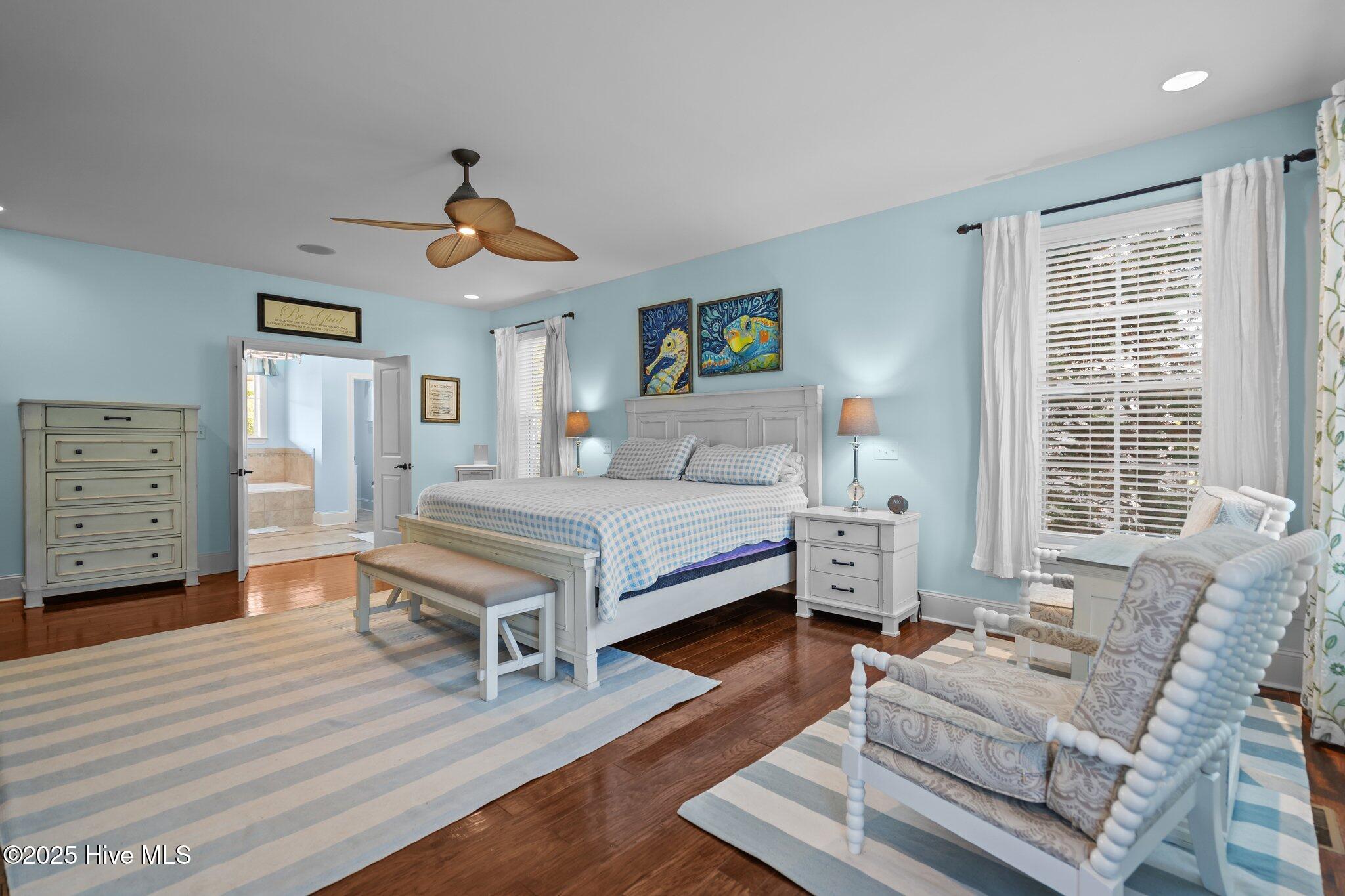 100513091 | Photo 34