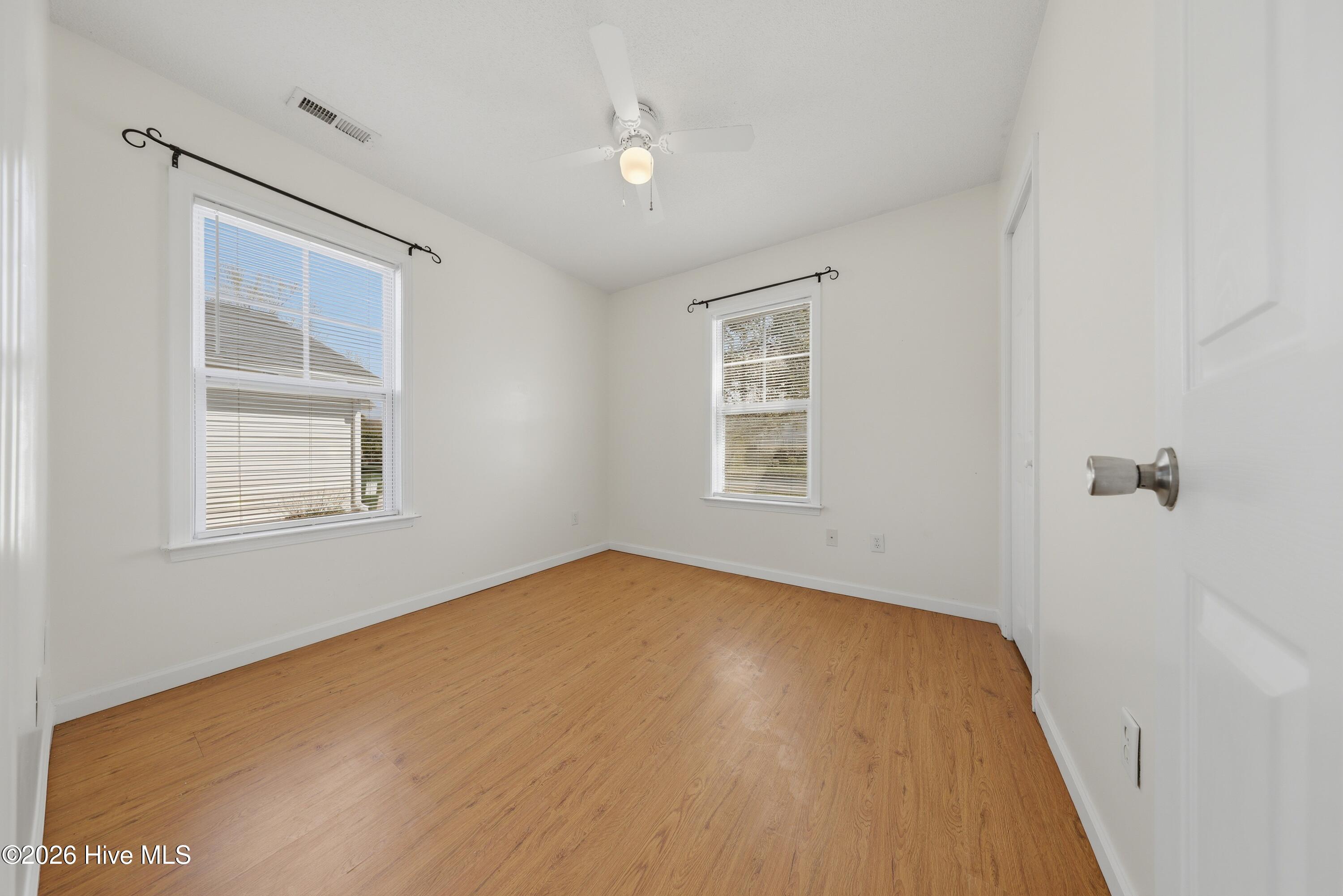 100562580 | Photo 19