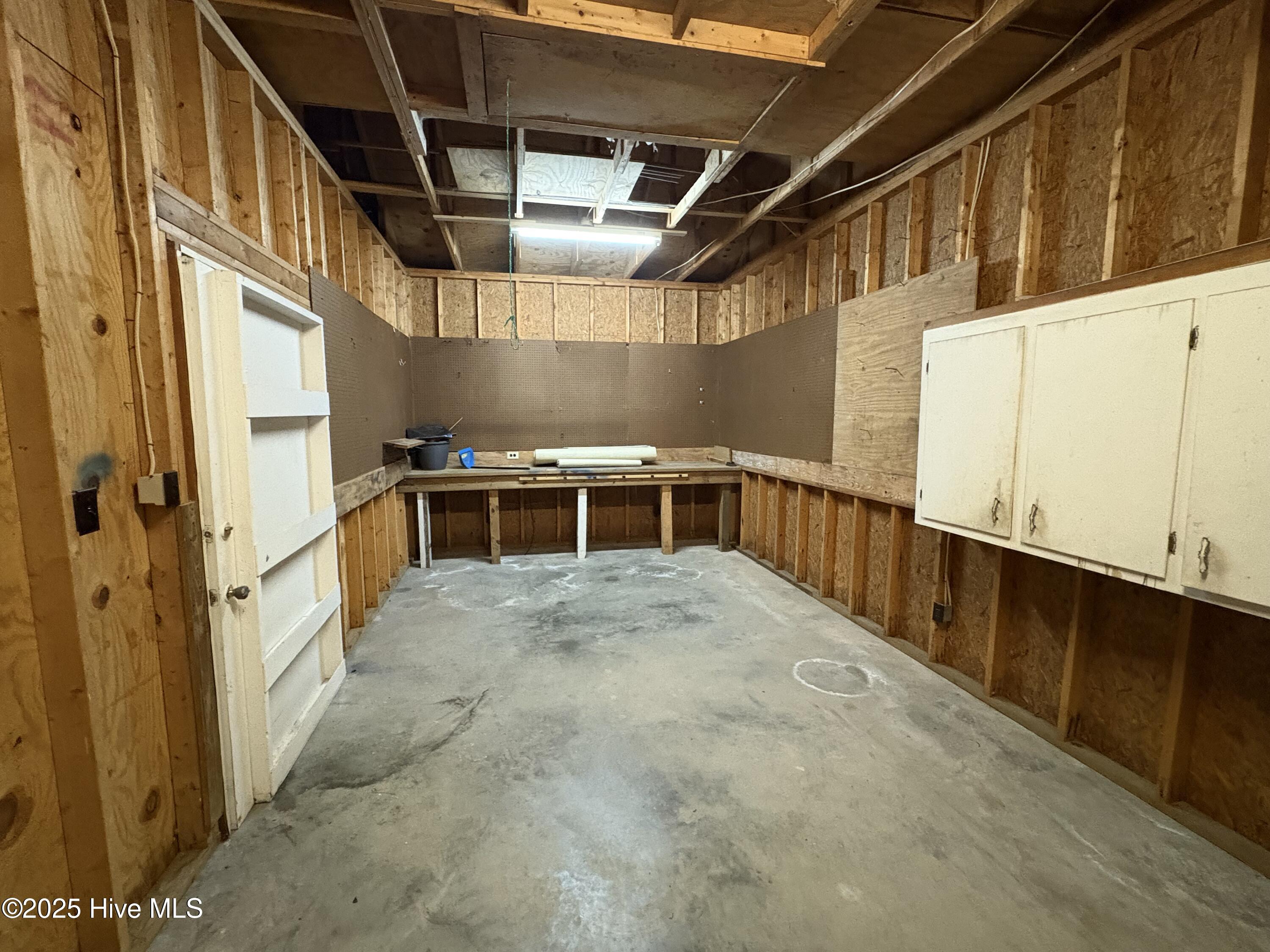 100544908 | Photo 23