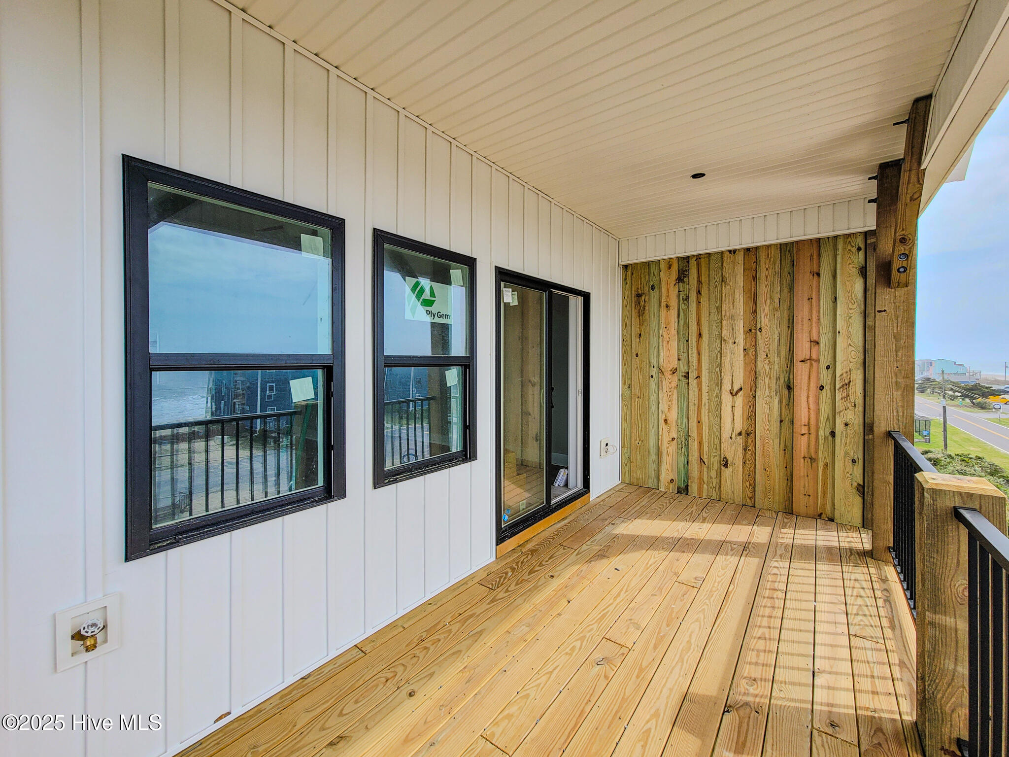 100500382 | Photo 13