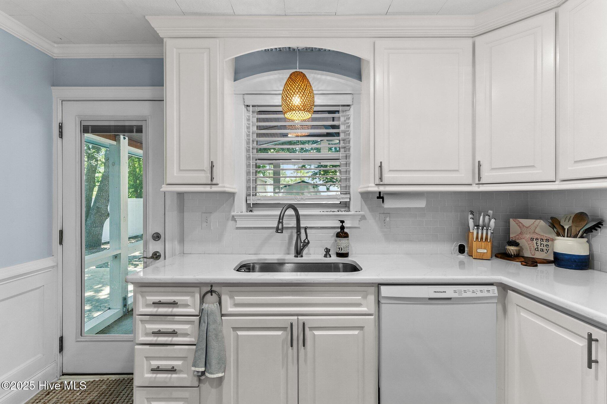 100514497 | Photo 35