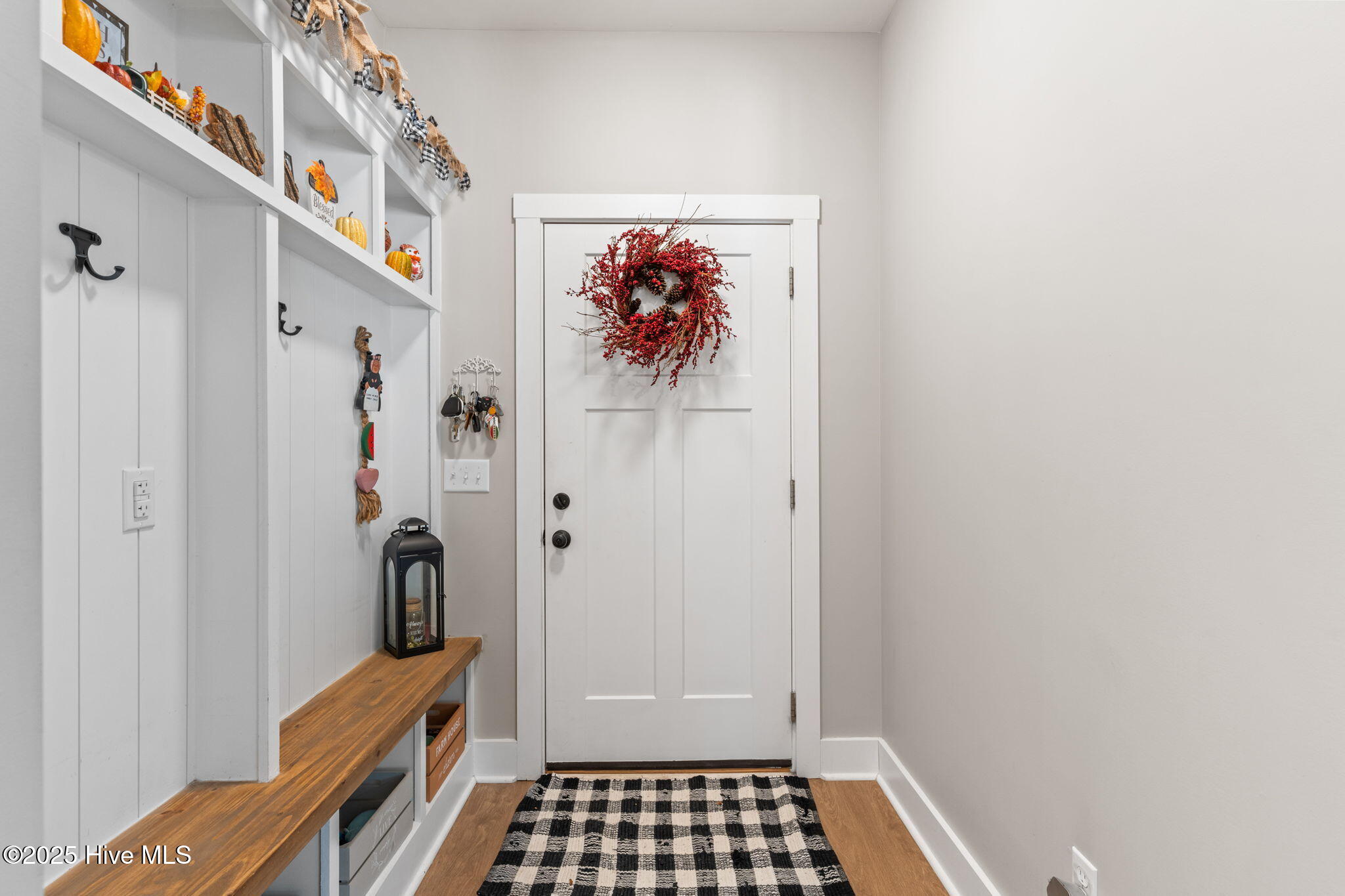 100533110 | Photo 16