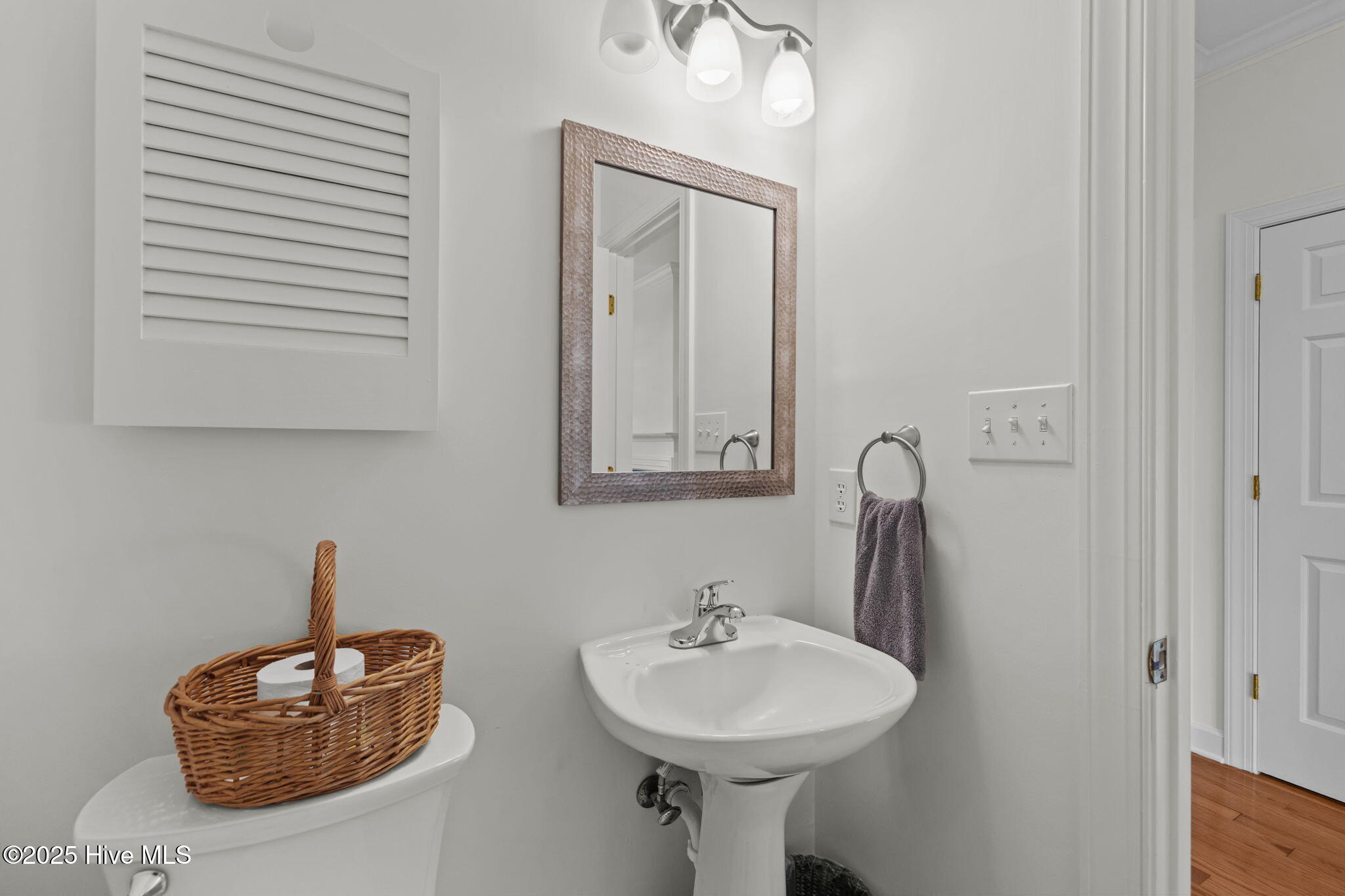 100542960 | Photo 26