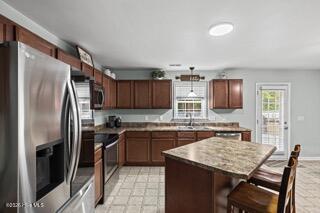 100552860 | Photo 14