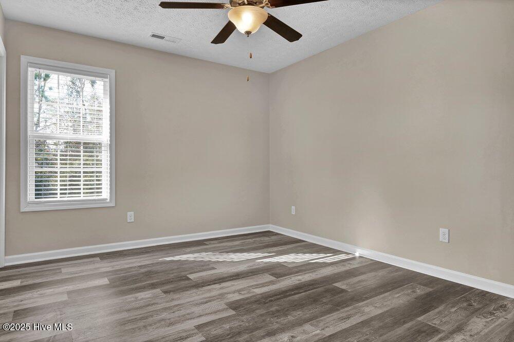 100546916 | Photo 14