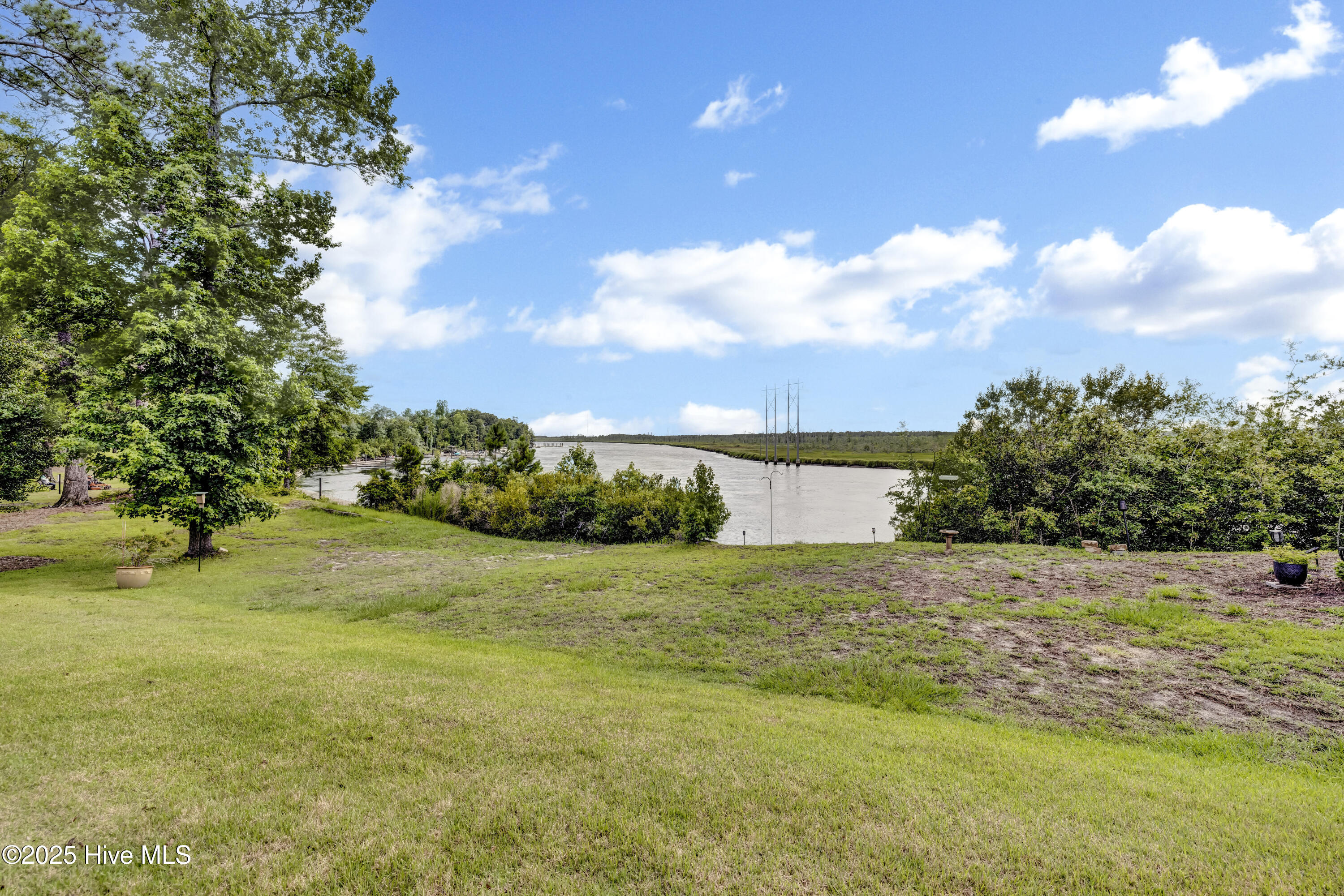 100537011 | Photo 71