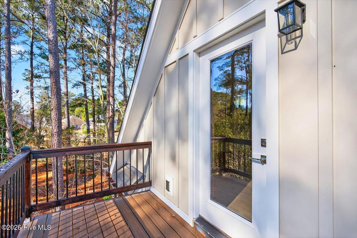 100508679 | Photo 33