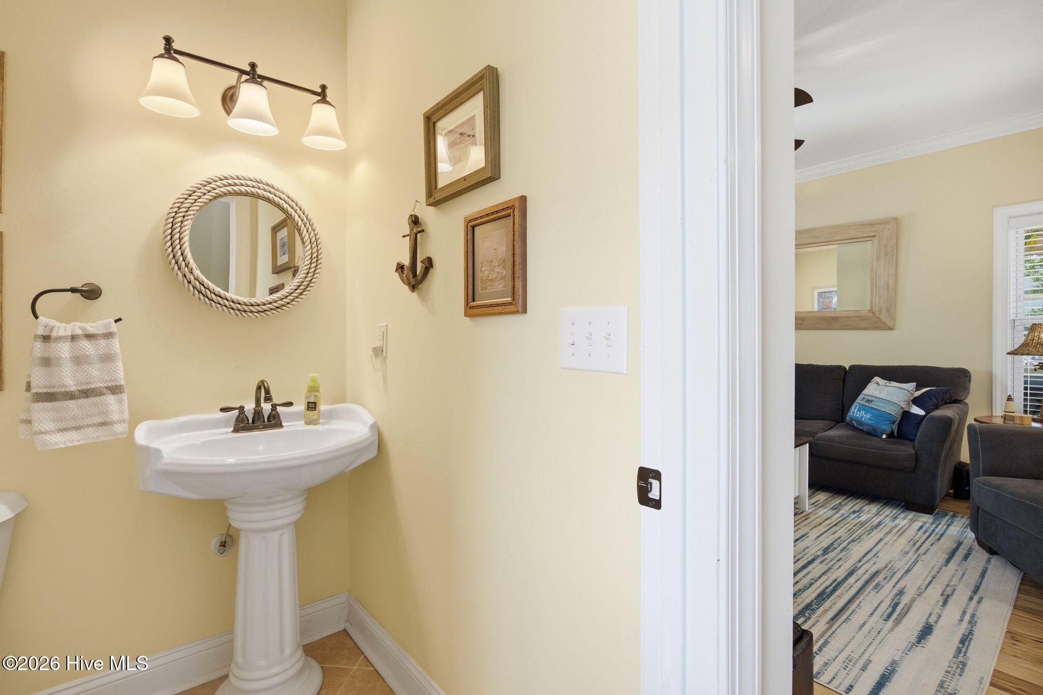 100569649 | Photo 23