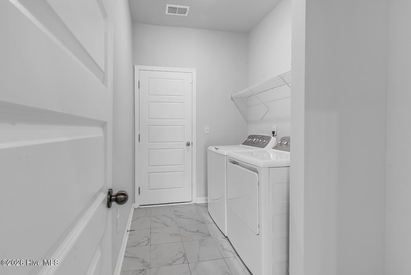 100560005 | Photo 12