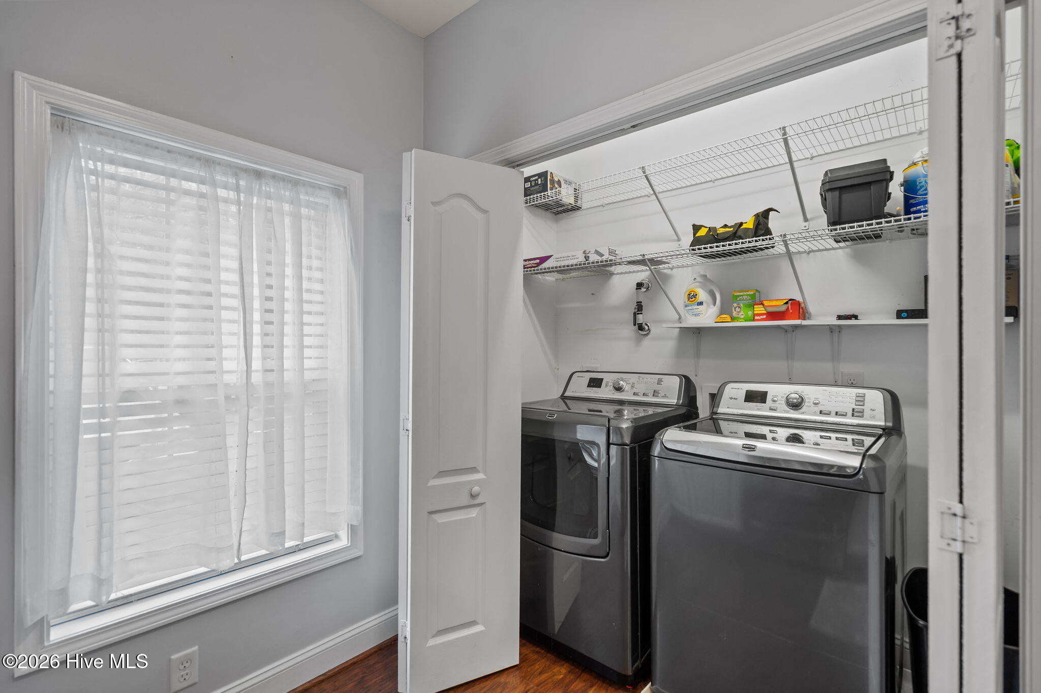 100554225 | Photo 25