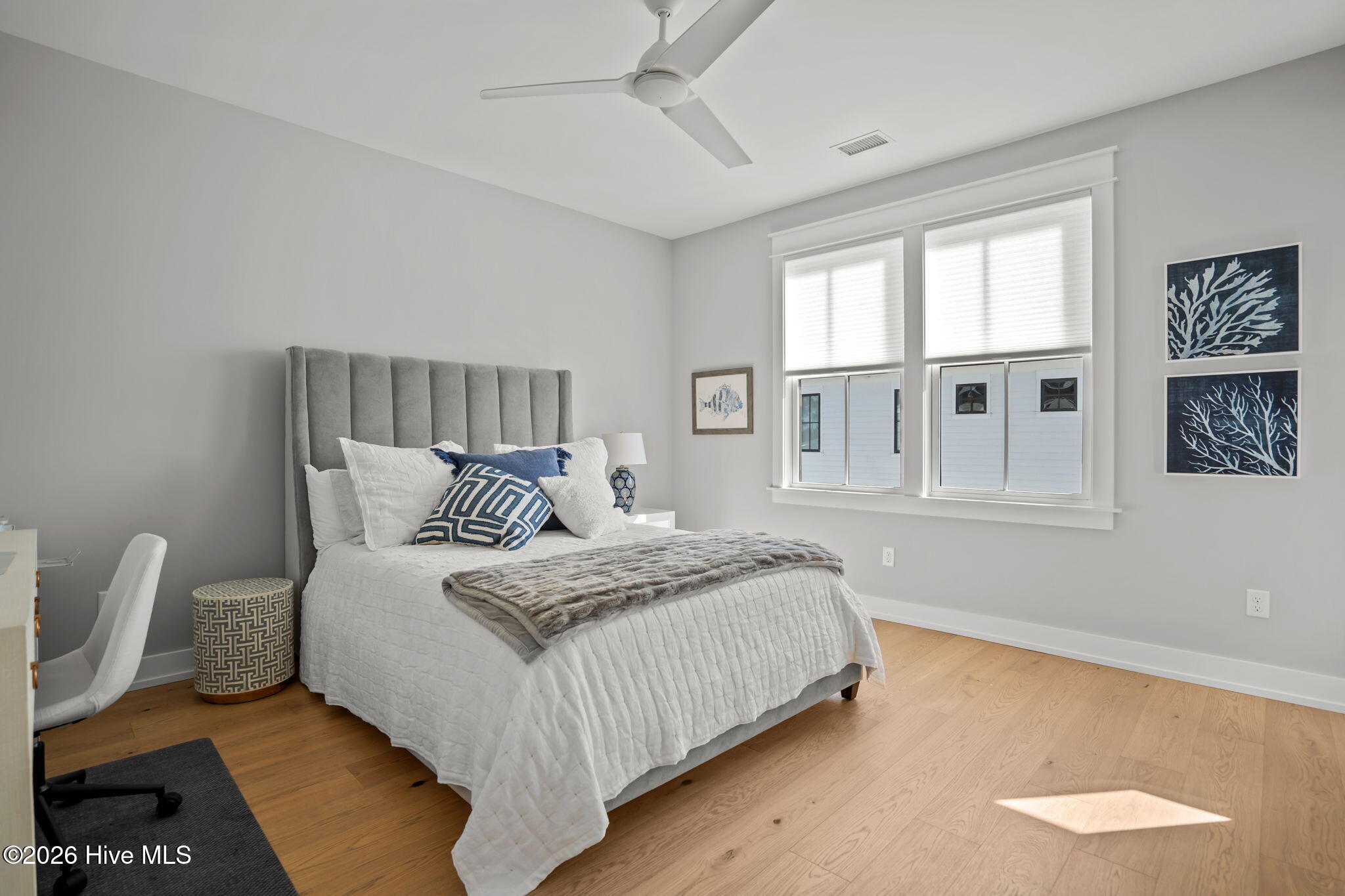 100552762 | Photo 44