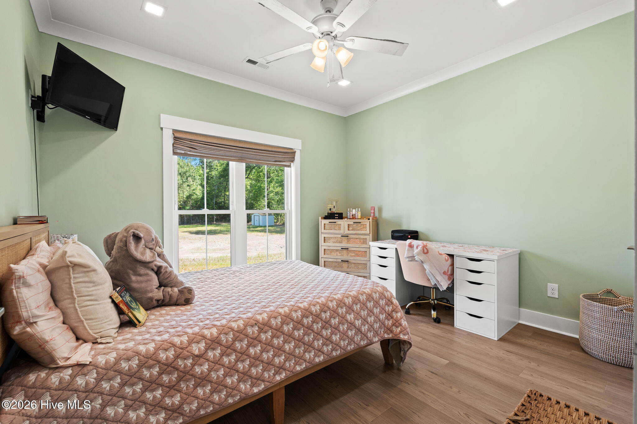 100569675 | Photo 28