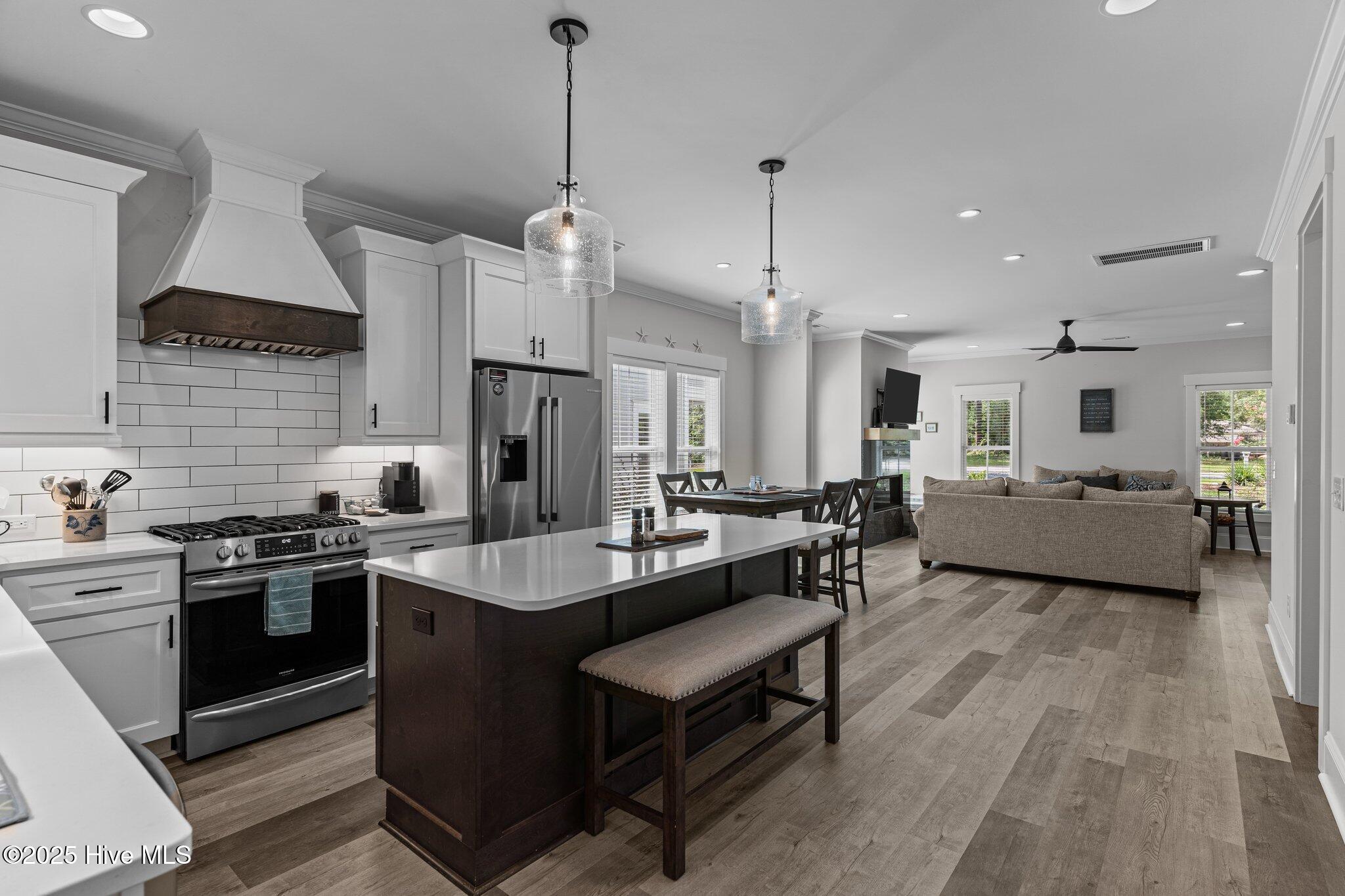 100517876 | Photo 26