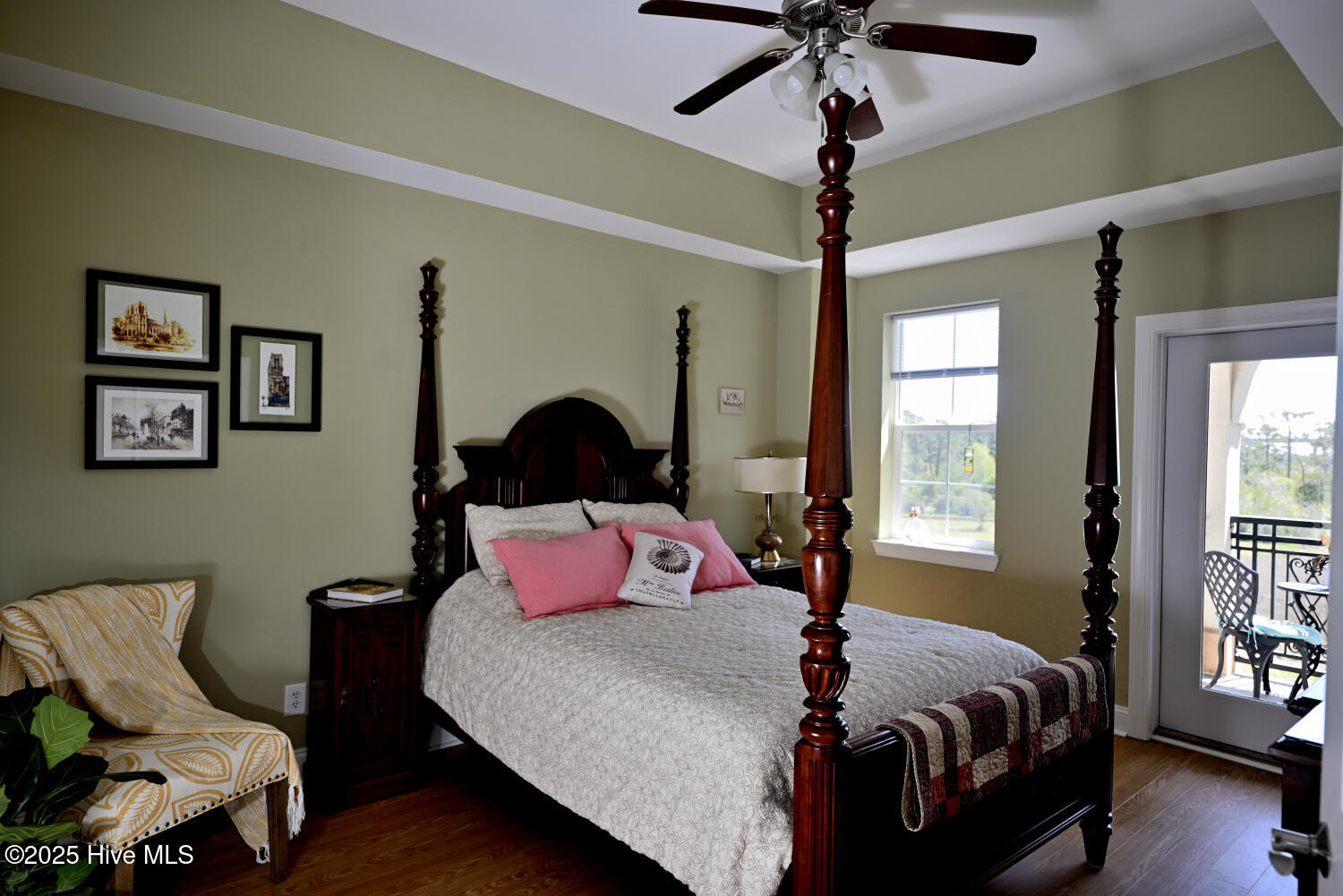 100503609 | Photo 14