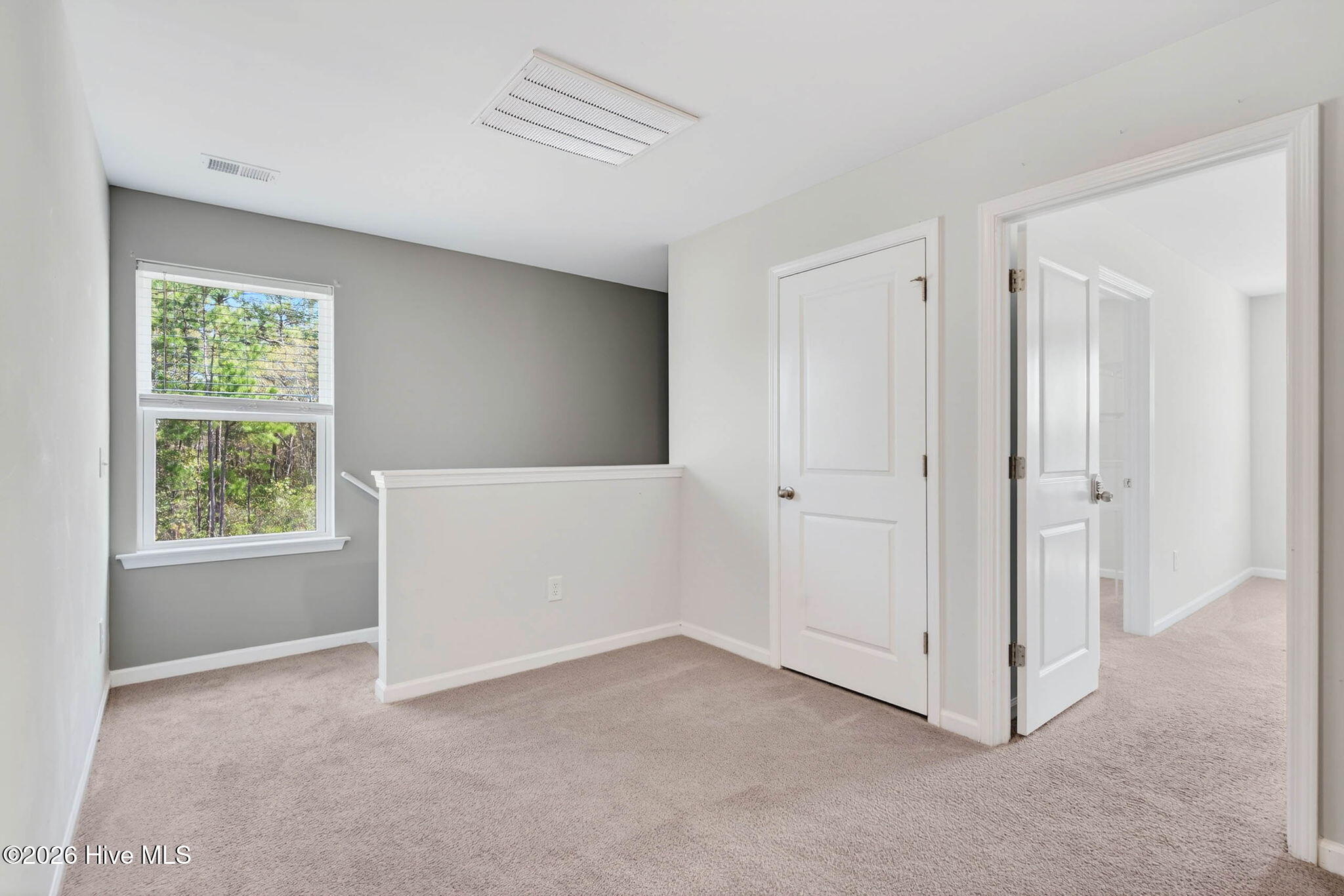 100564193 | Photo 25