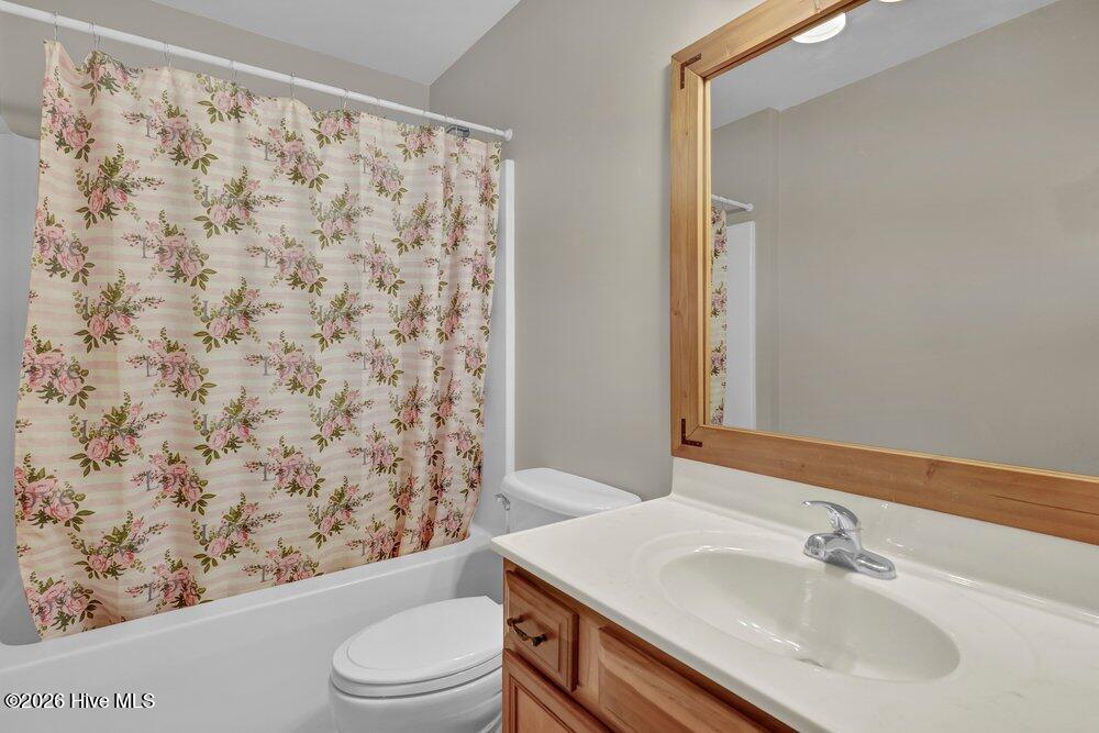 100567145 | Photo 31