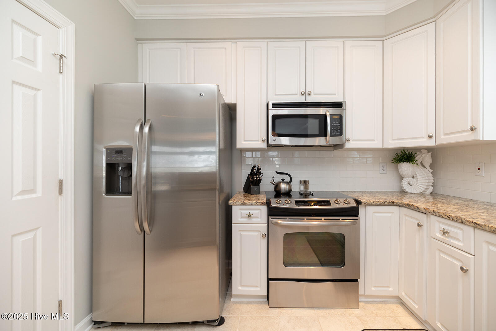 100508996 | Photo 11