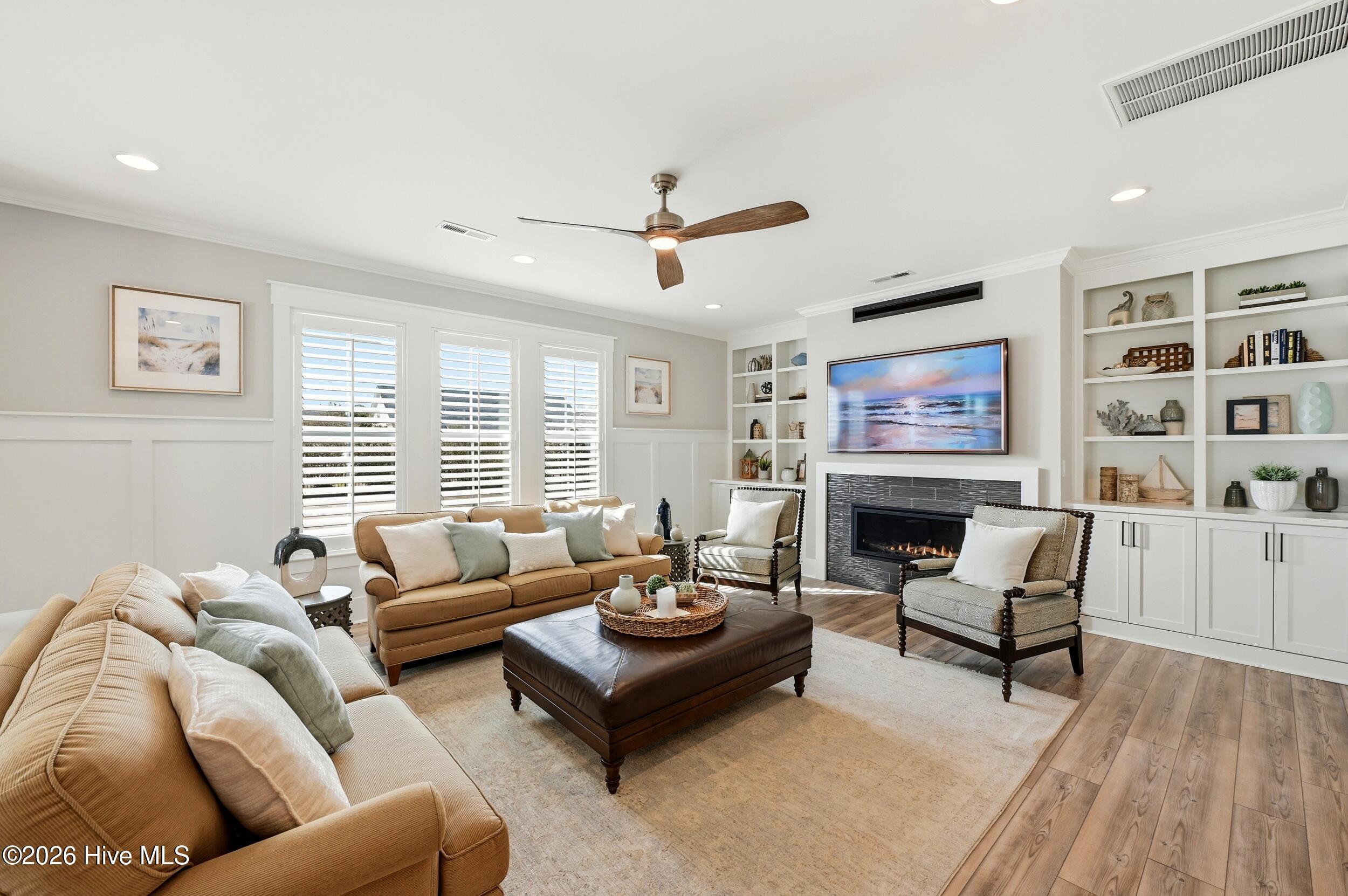 100555199 | Photo 10