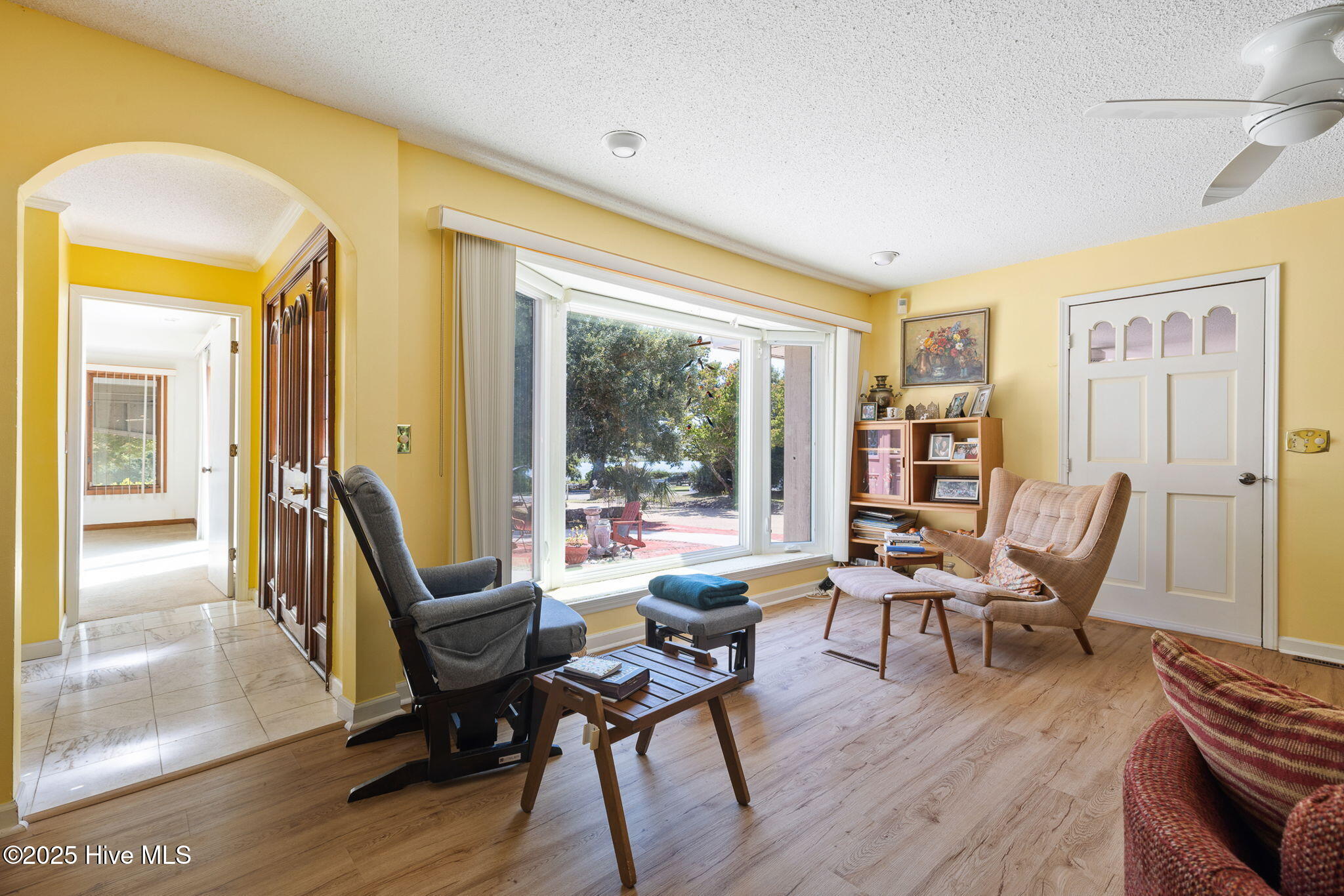 100531930 | Photo 12