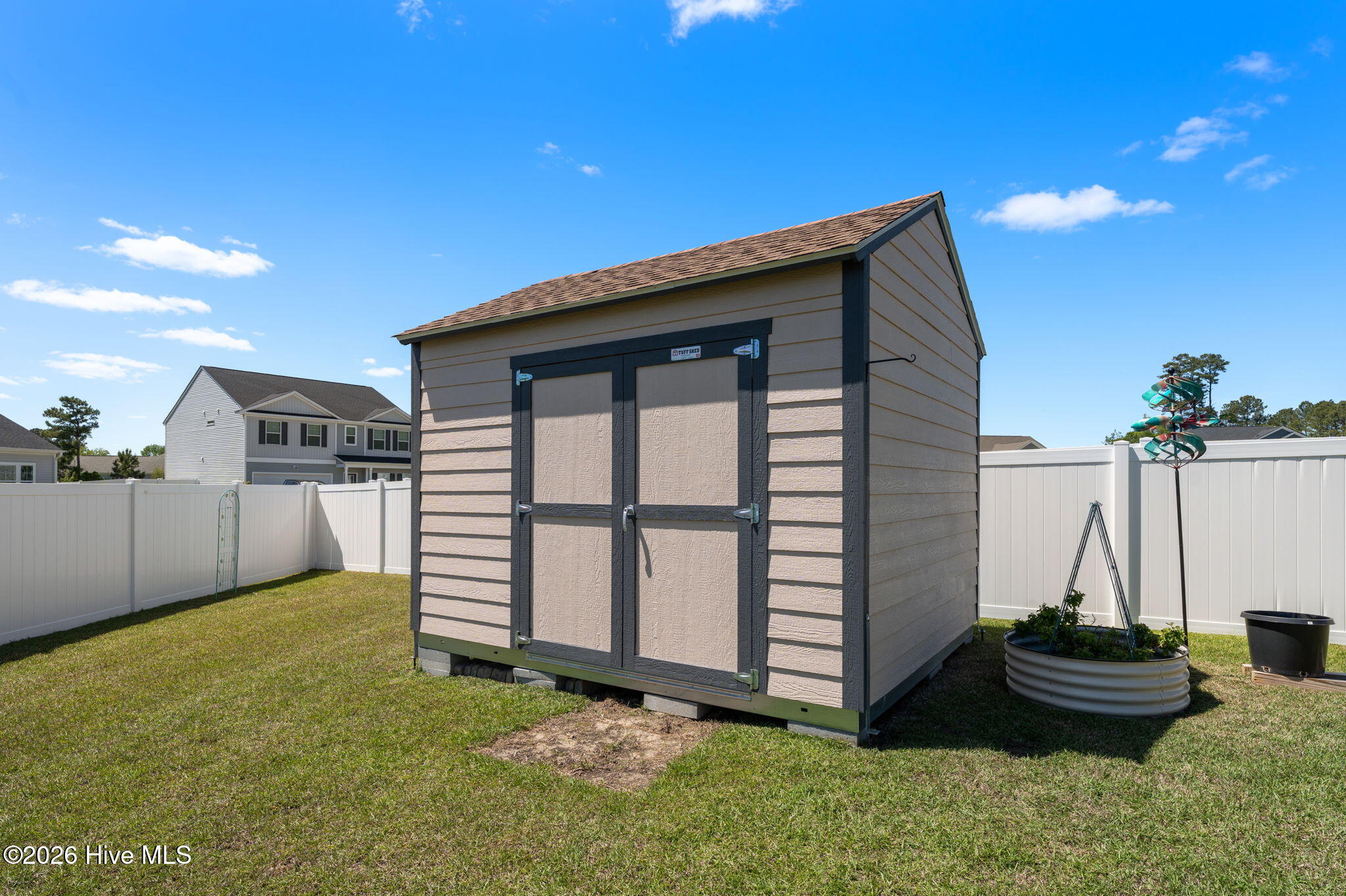 100567205 | Photo 37