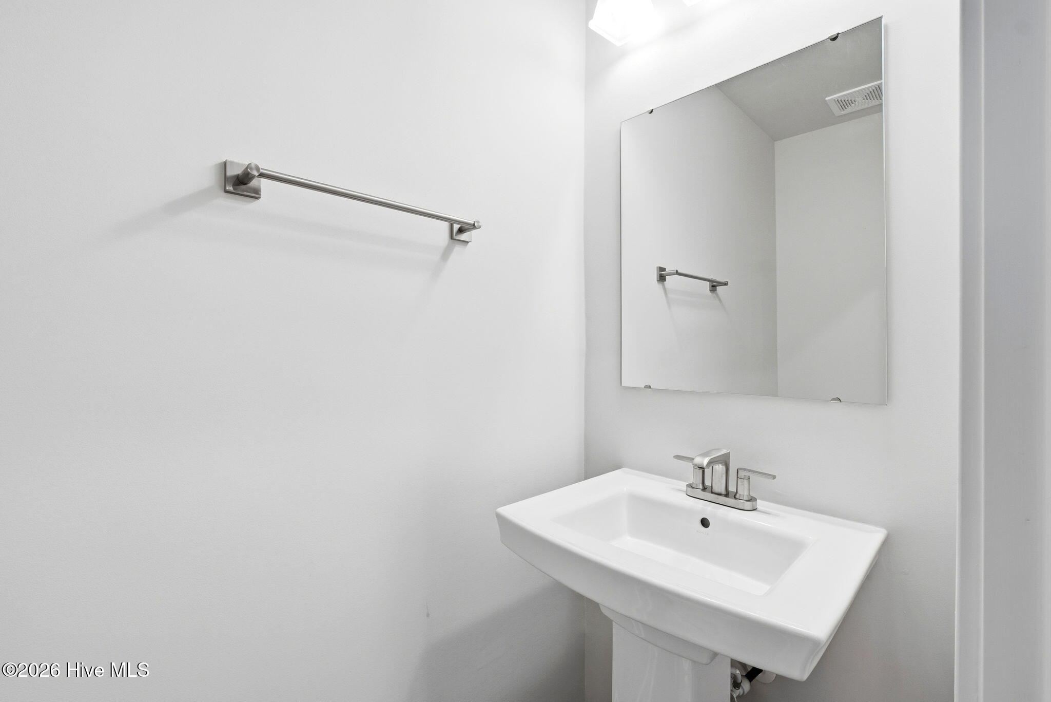 100554684 | Photo 17