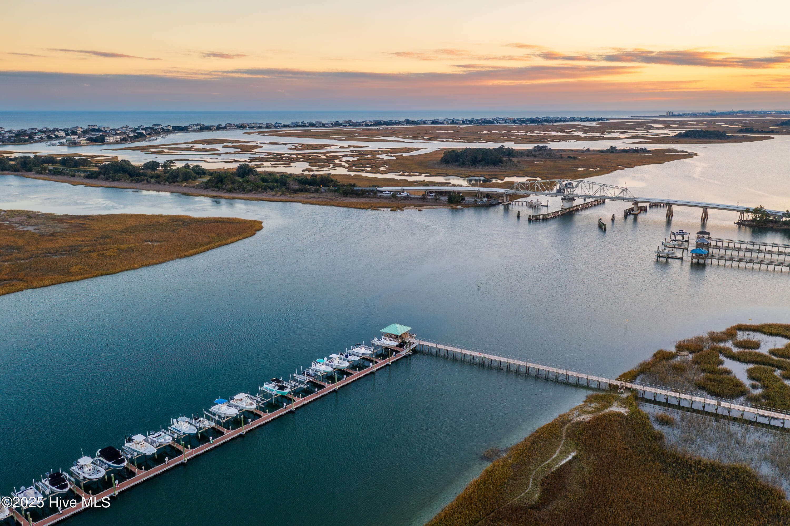 100544767 | Photo 53