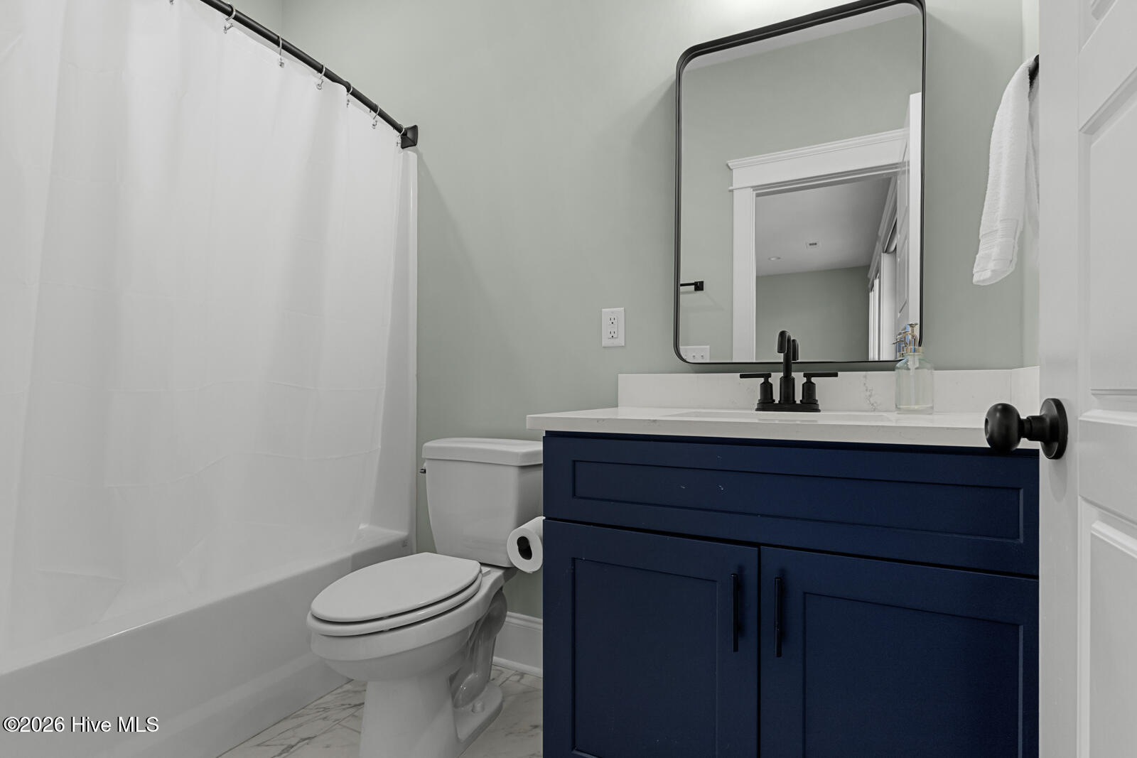 100557738 | Photo 53