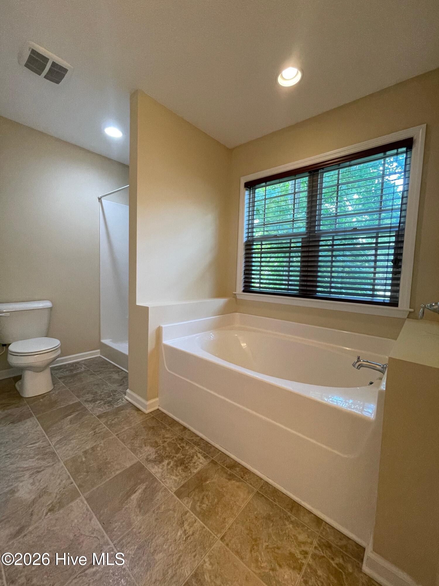 100562553 | Photo 29