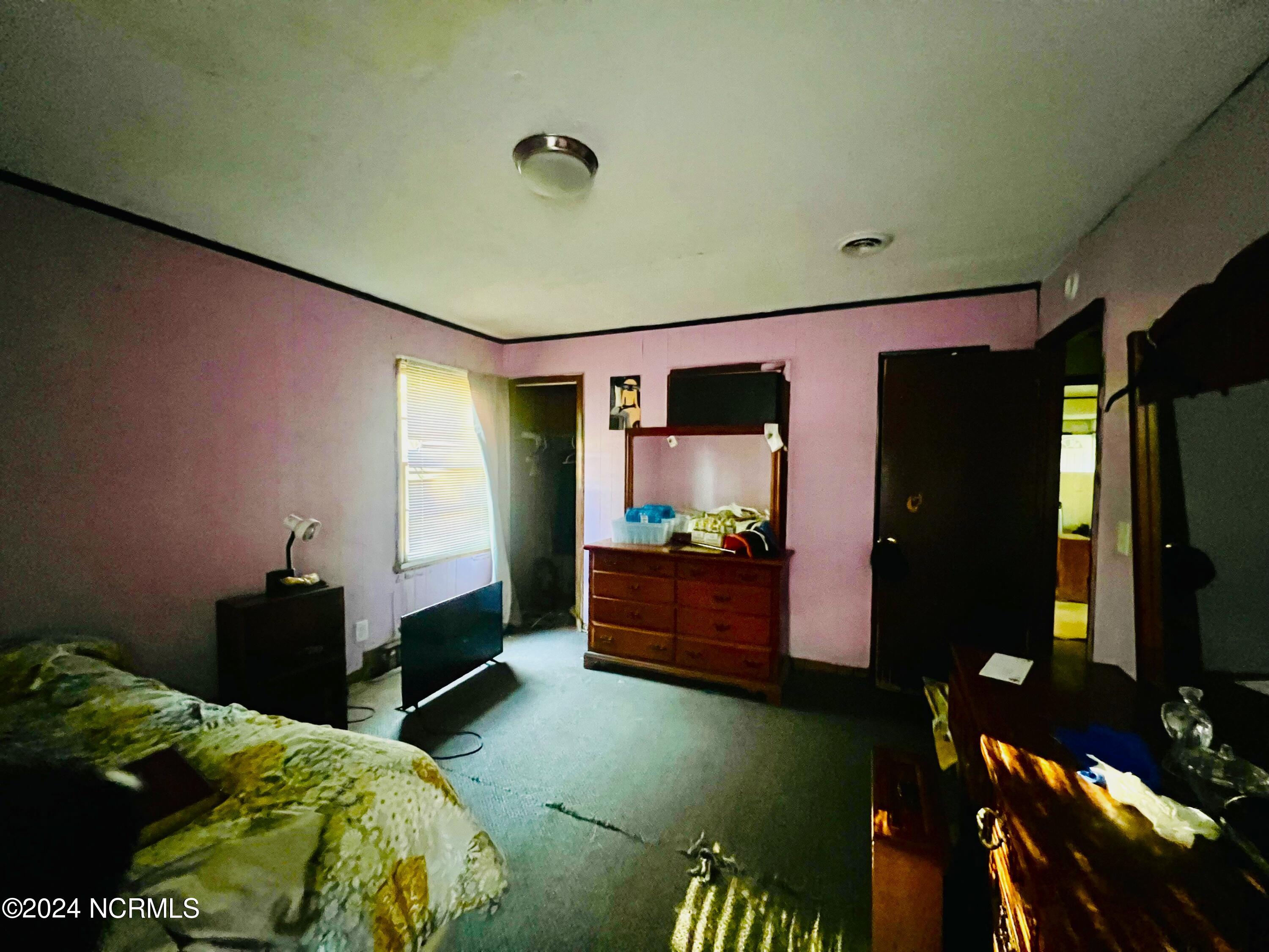 100470718 | Photo 14