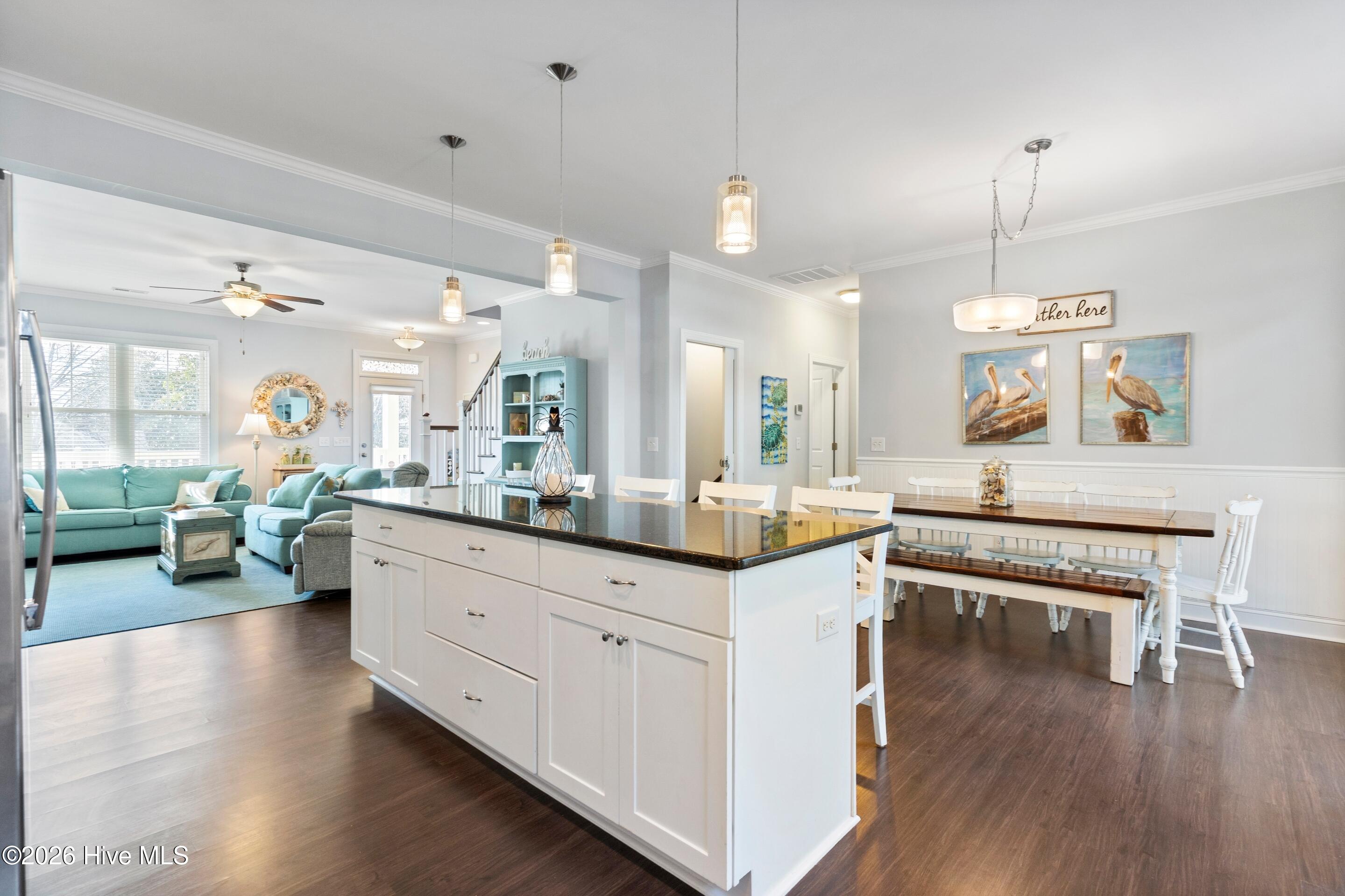 100549169 | Photo 12