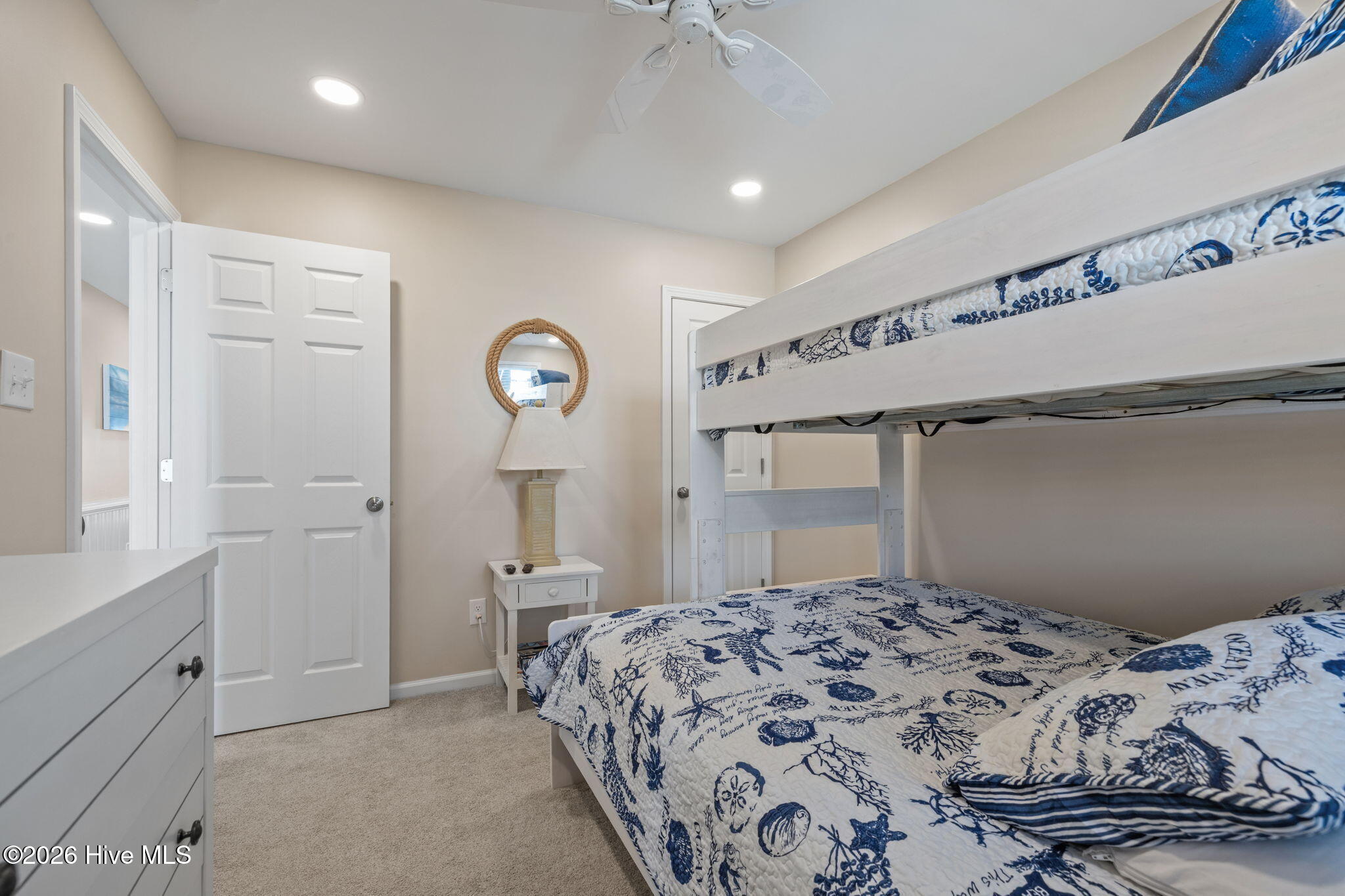 100555254 | Photo 15