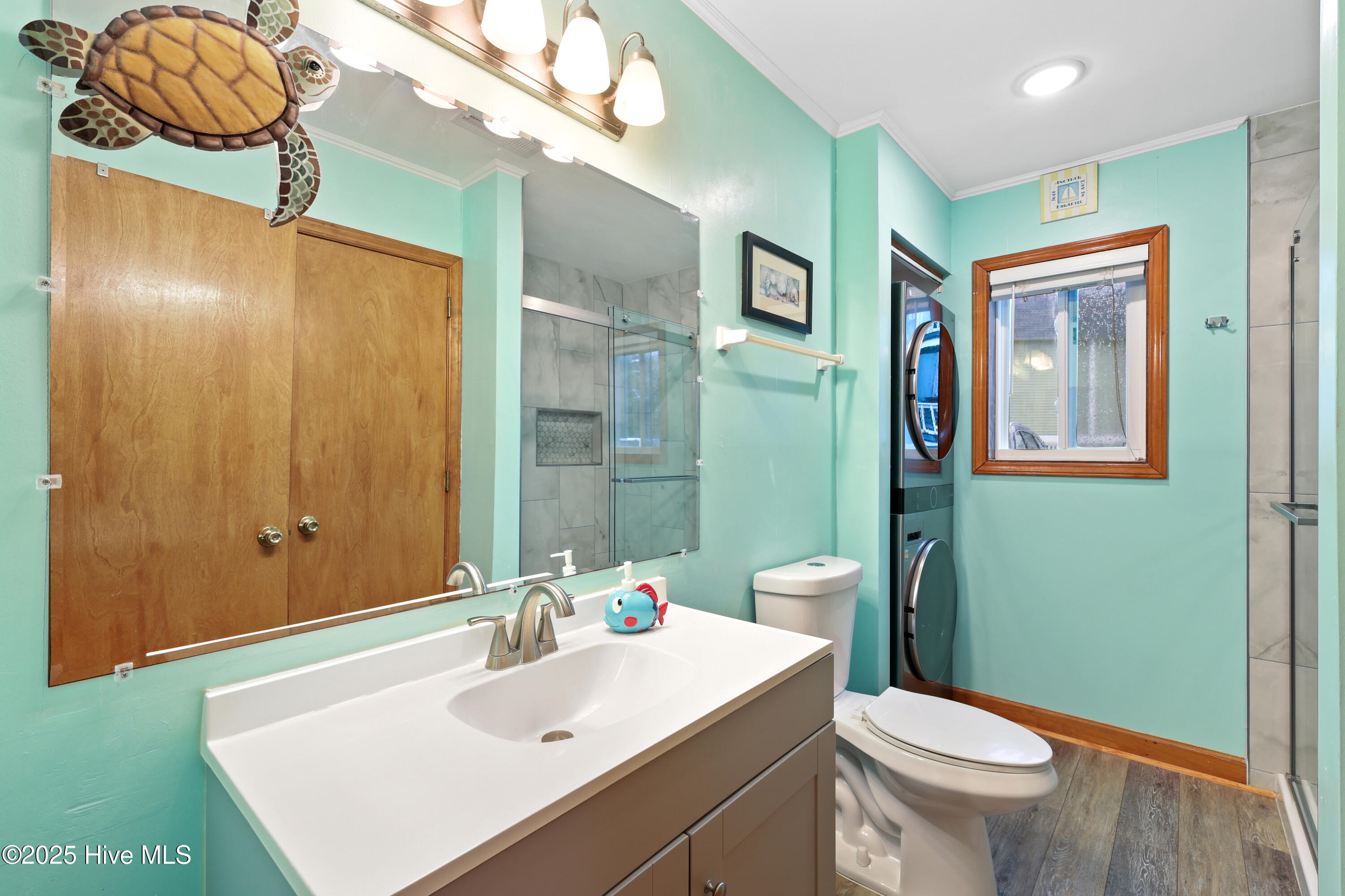 100534466 | Photo 17