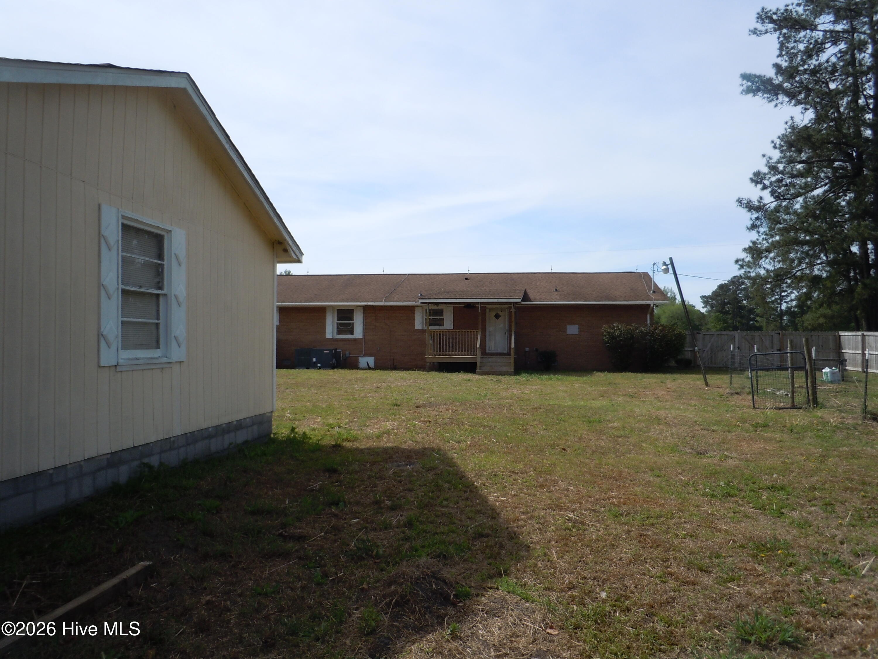 100565752 | Photo 74