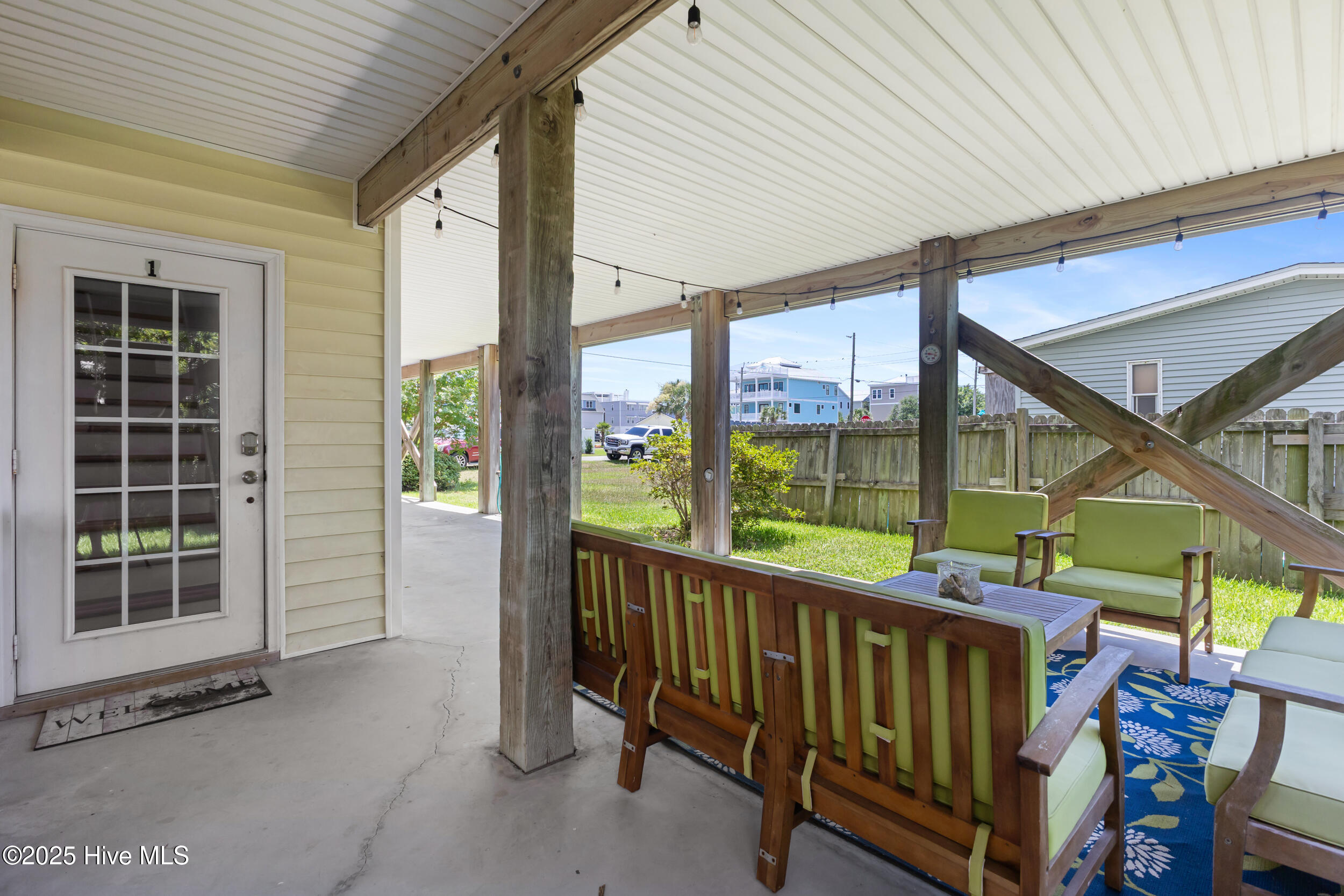 100520349 | Photo 30