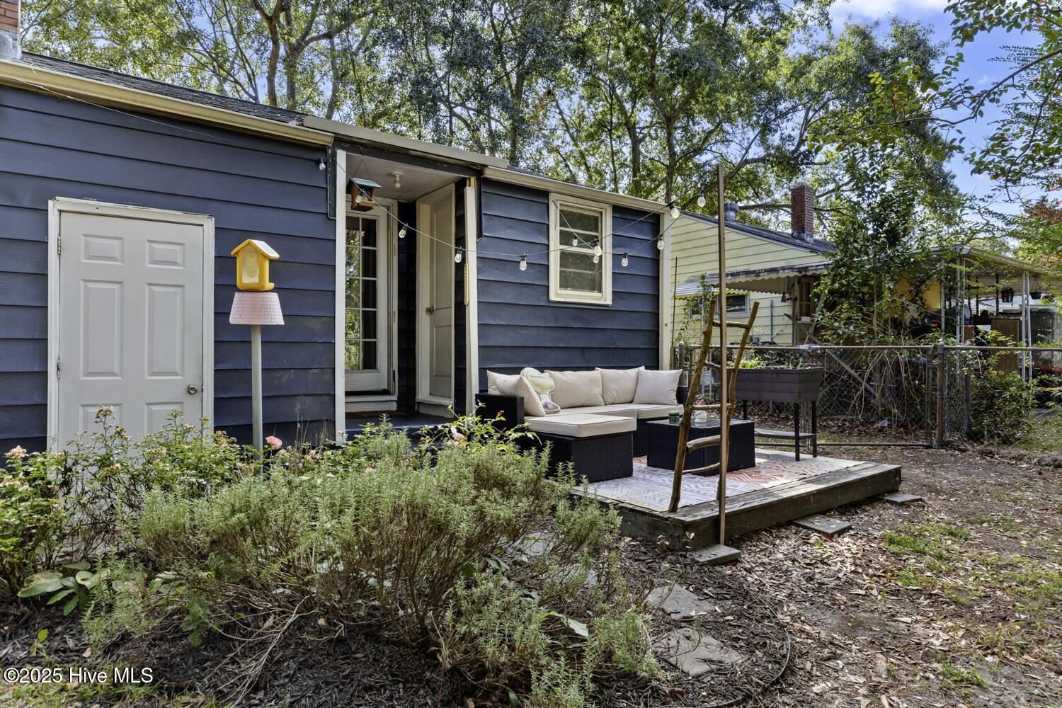 100535338 | Photo 26